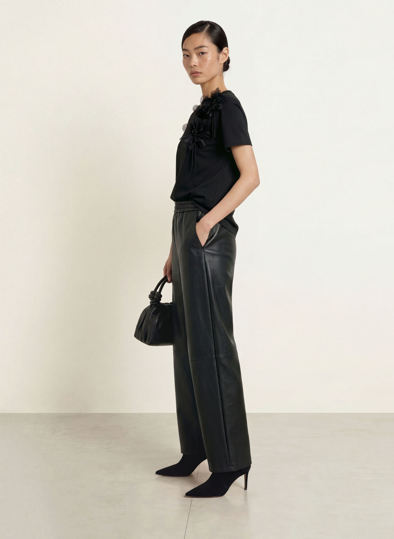 s.Oliver BLACK LABEL T-Shirt mit Schmucksteinen: SCHWARZ