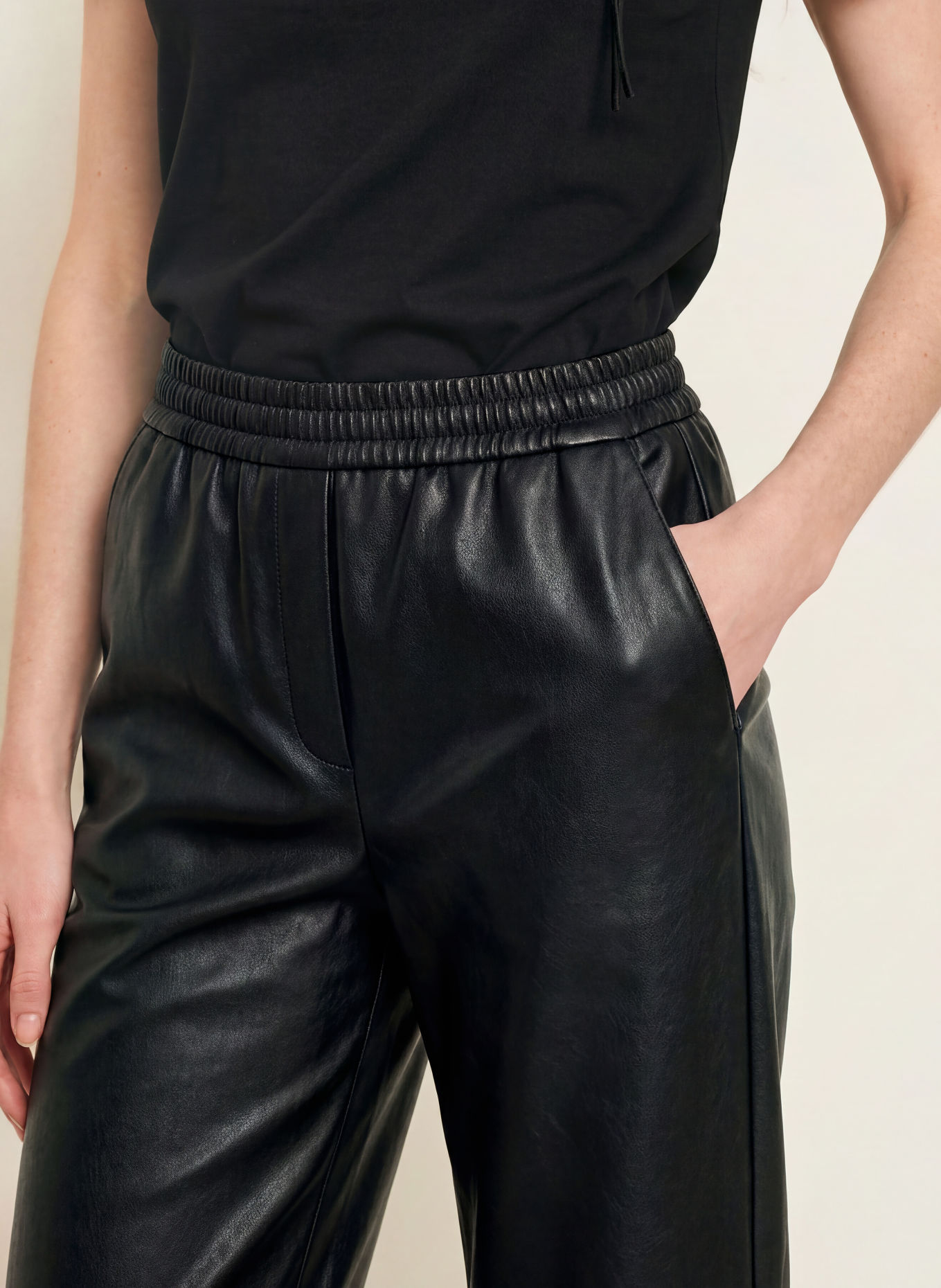s.Oliver BLACK LABEL Hose in Lederoptik: SCHWARZ