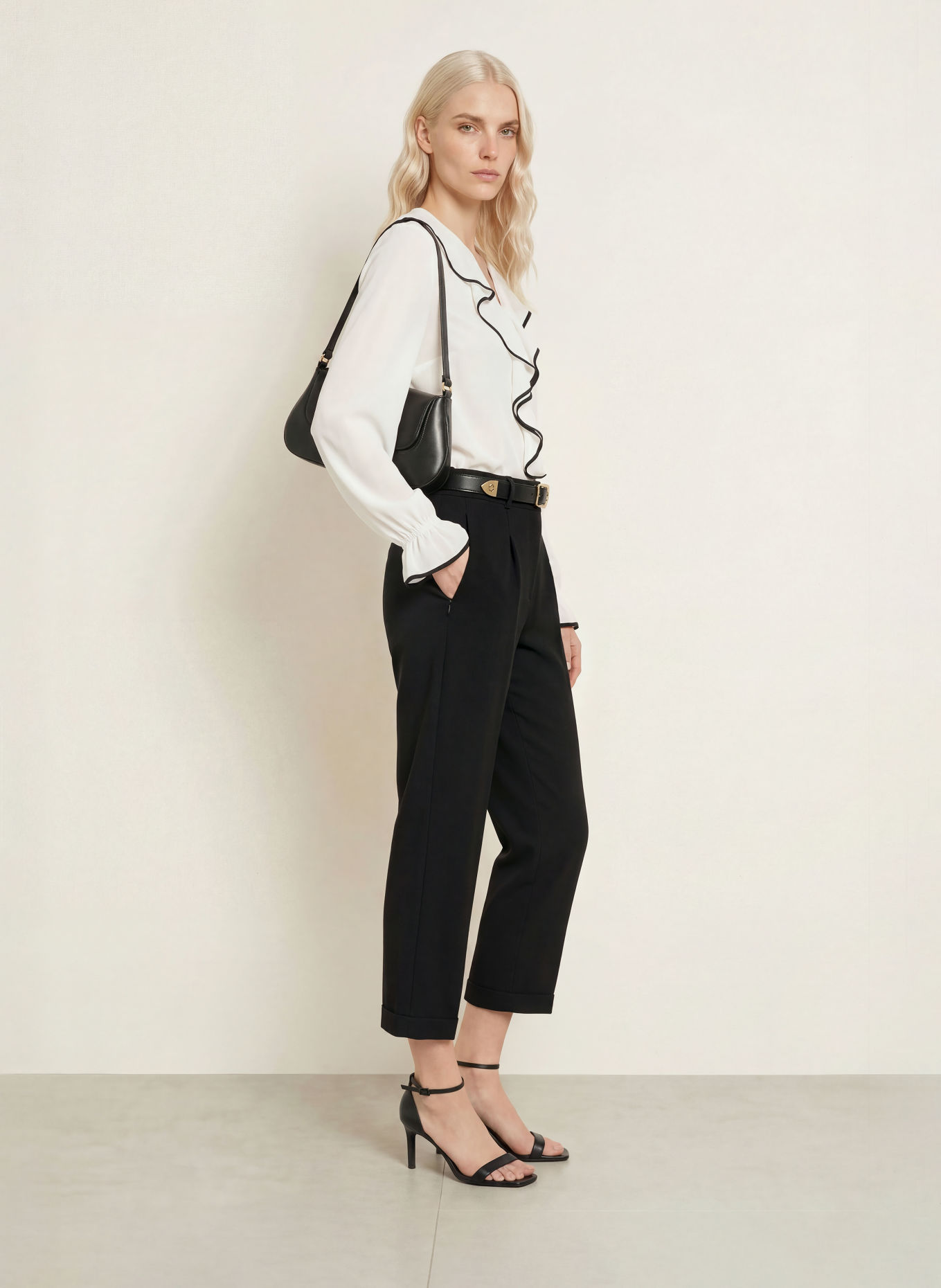 s.Oliver BLACK LABEL Blusenshirt mit Volants: CREME / SCHWARZ