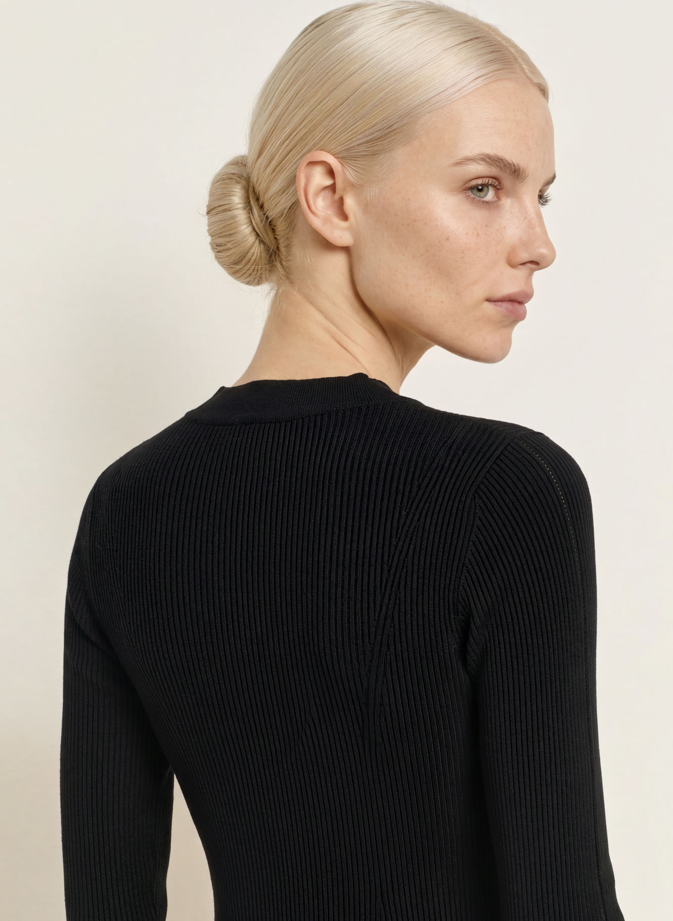 s.Oliver BLACK LABEL Strickkleid: SCHWARZ