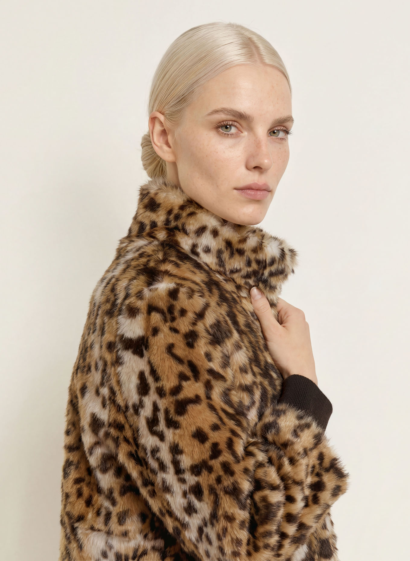 s.Oliver BLACK LABEL Kunstfell-Jacke: DUNKELBRAUN / BEIGE