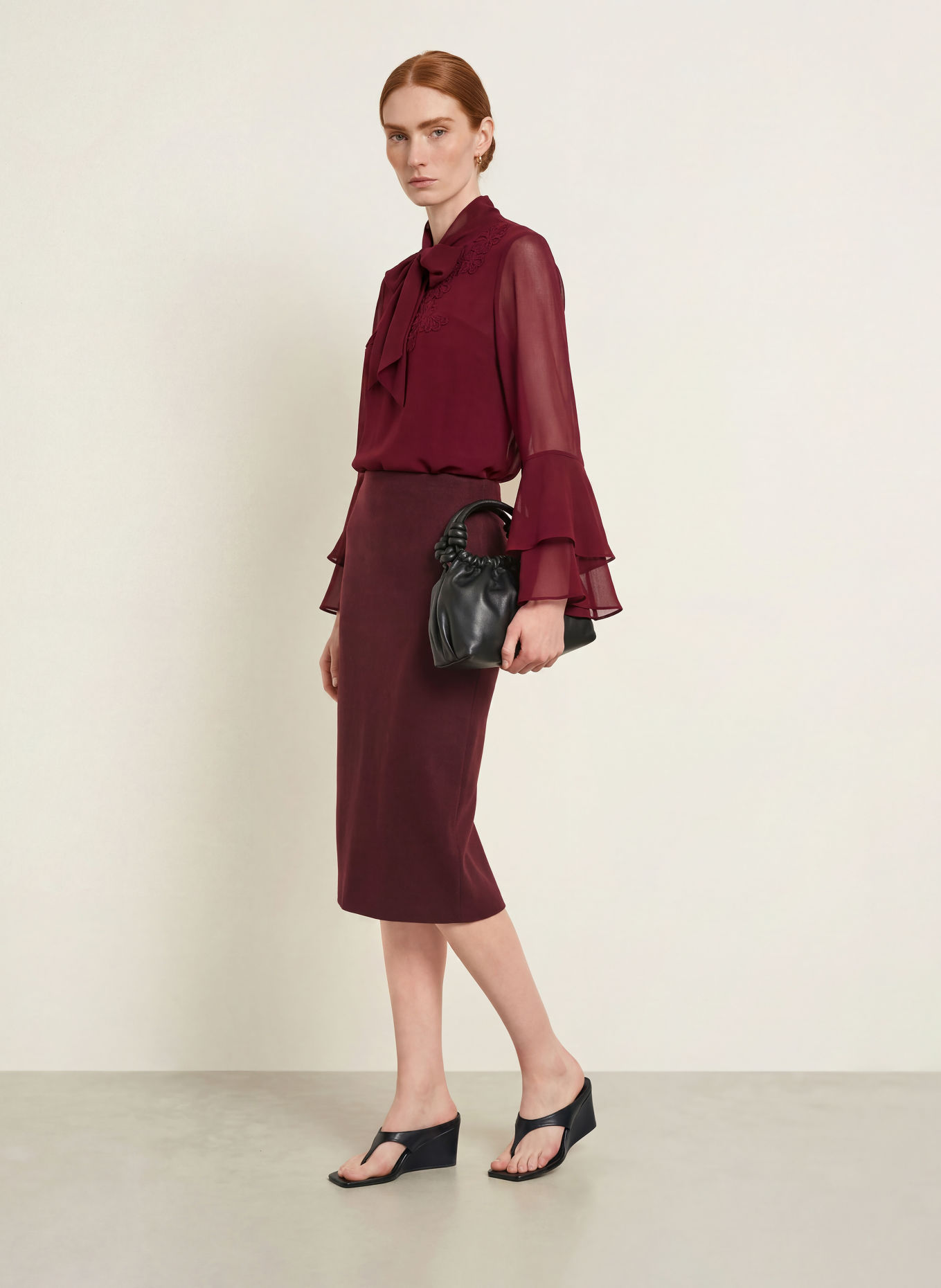 s.Oliver BLACK LABEL Schluppenbluse mit Volants: DUNKELROT