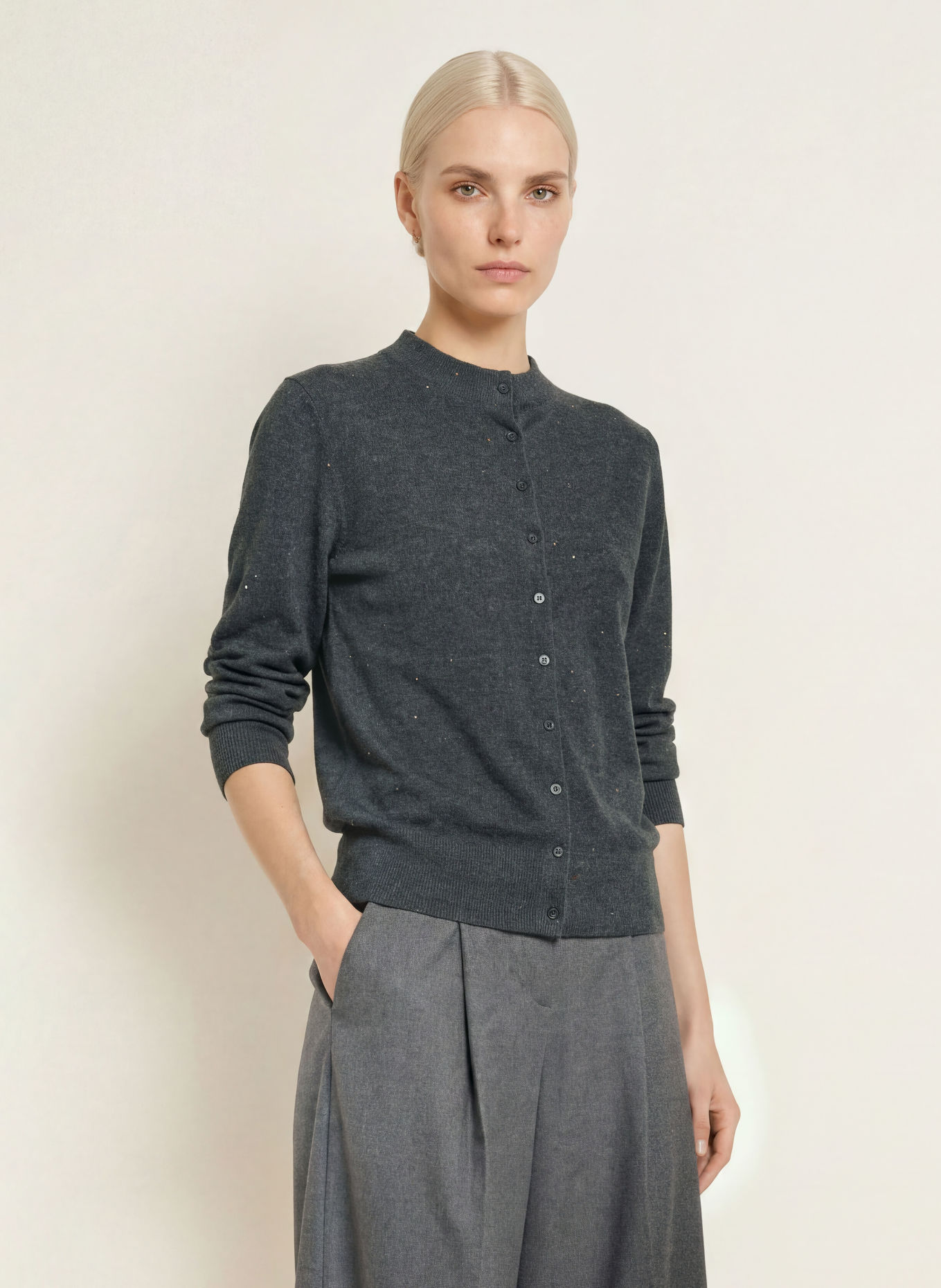 s.Oliver BLACK LABEL Strickjacke mit Pailletten: GRAU