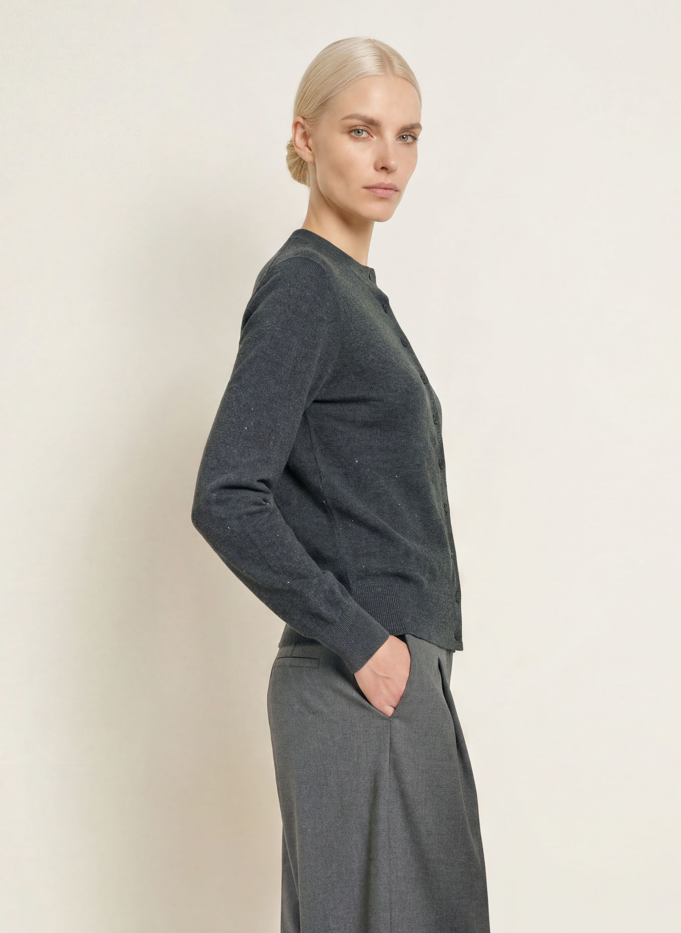 s.Oliver BLACK LABEL Strickjacke mit Pailletten: GRAU
