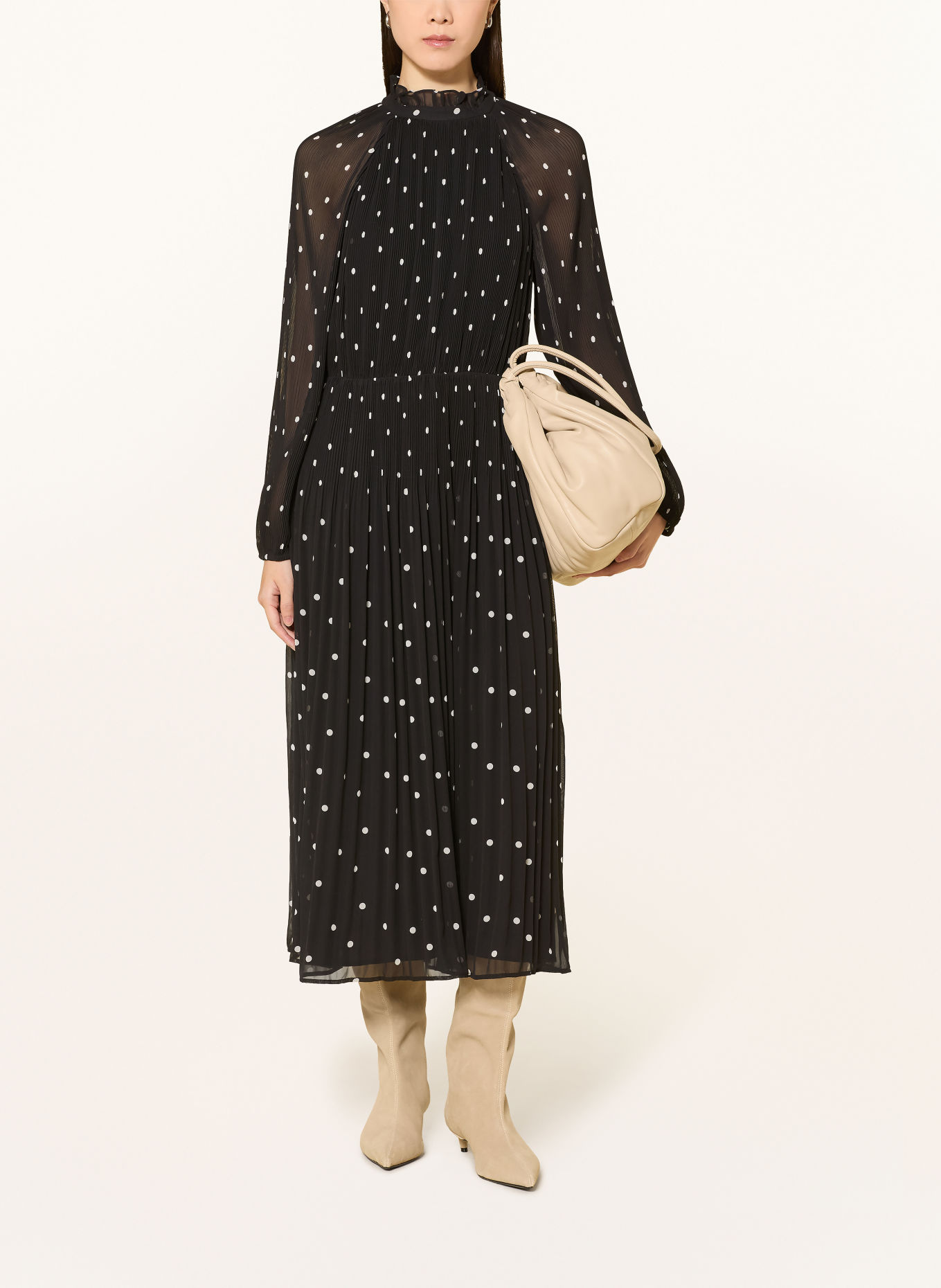 comma Plisseekleid: SCHWARZ / WEISS
