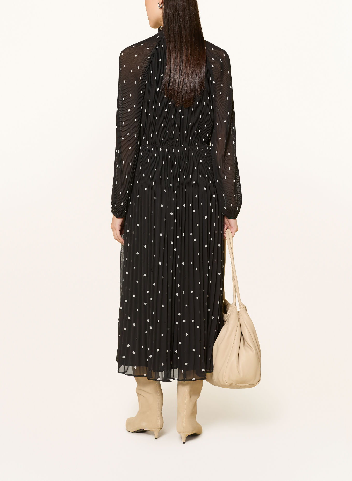 comma Plisseekleid: SCHWARZ / WEISS