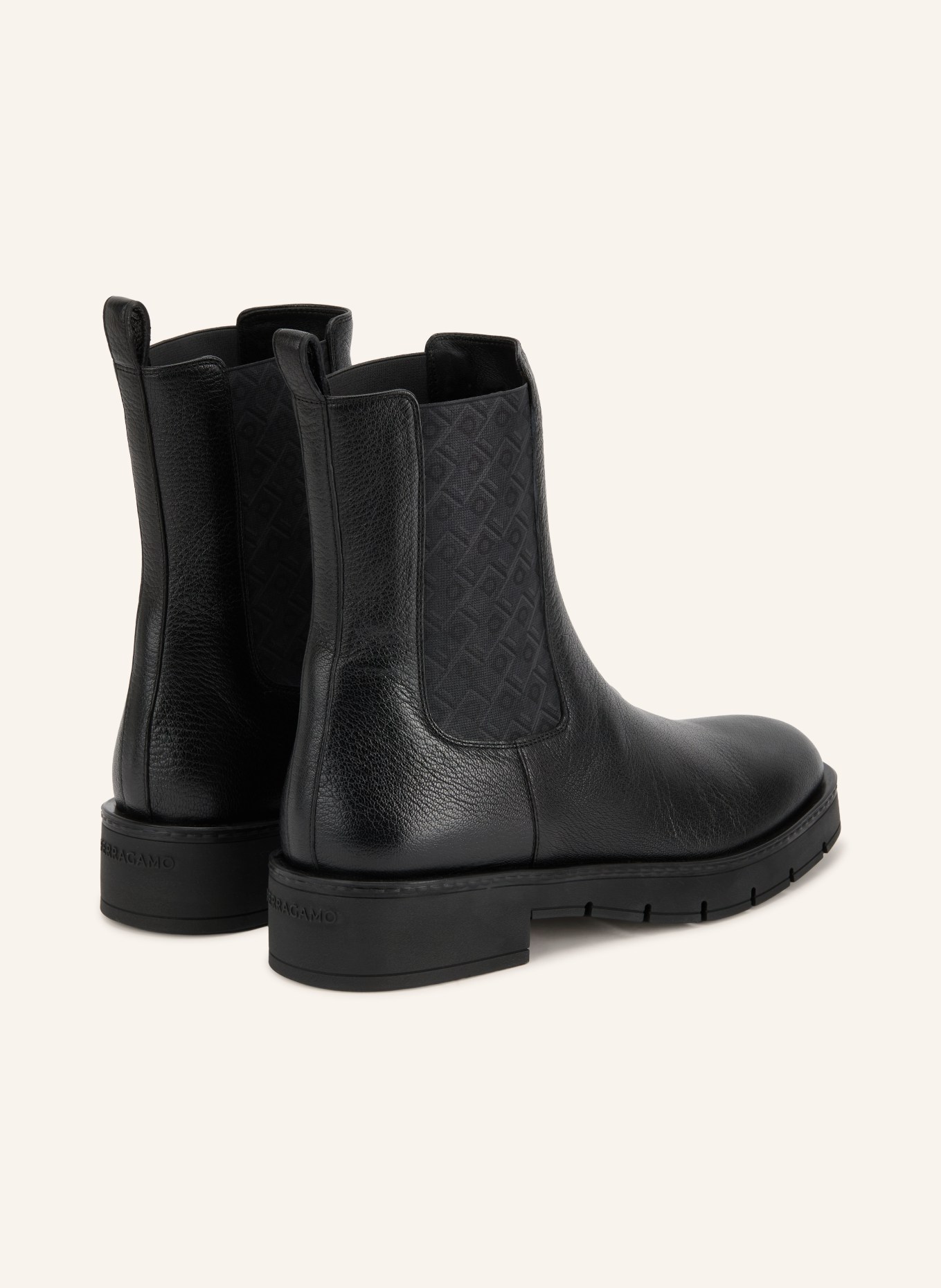 FERRAGAMO MOHAVE Chelsea boots: BLACK