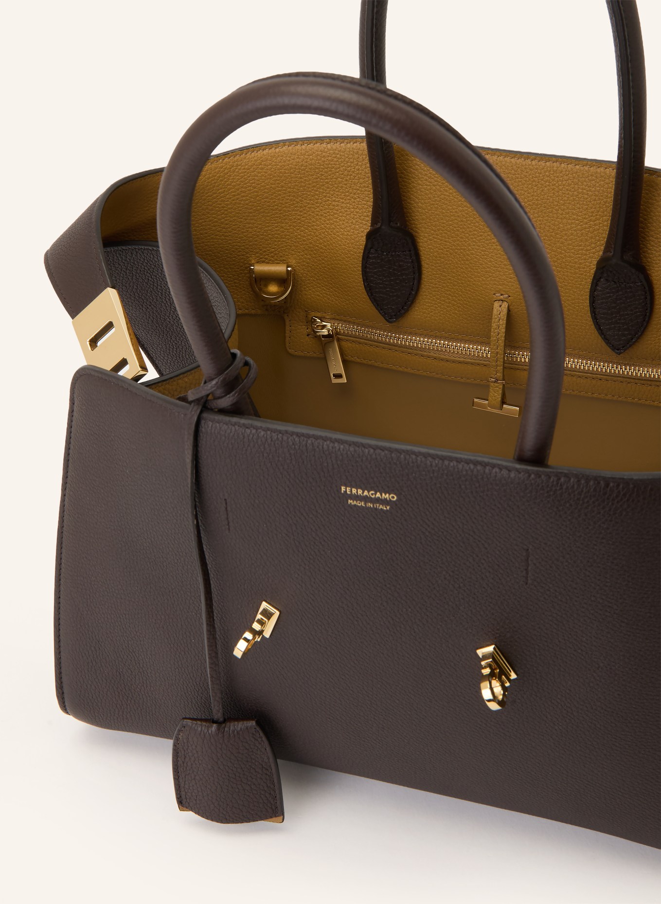 FERRAGAMO HUG Handbag: DARK BROWN / GOLD