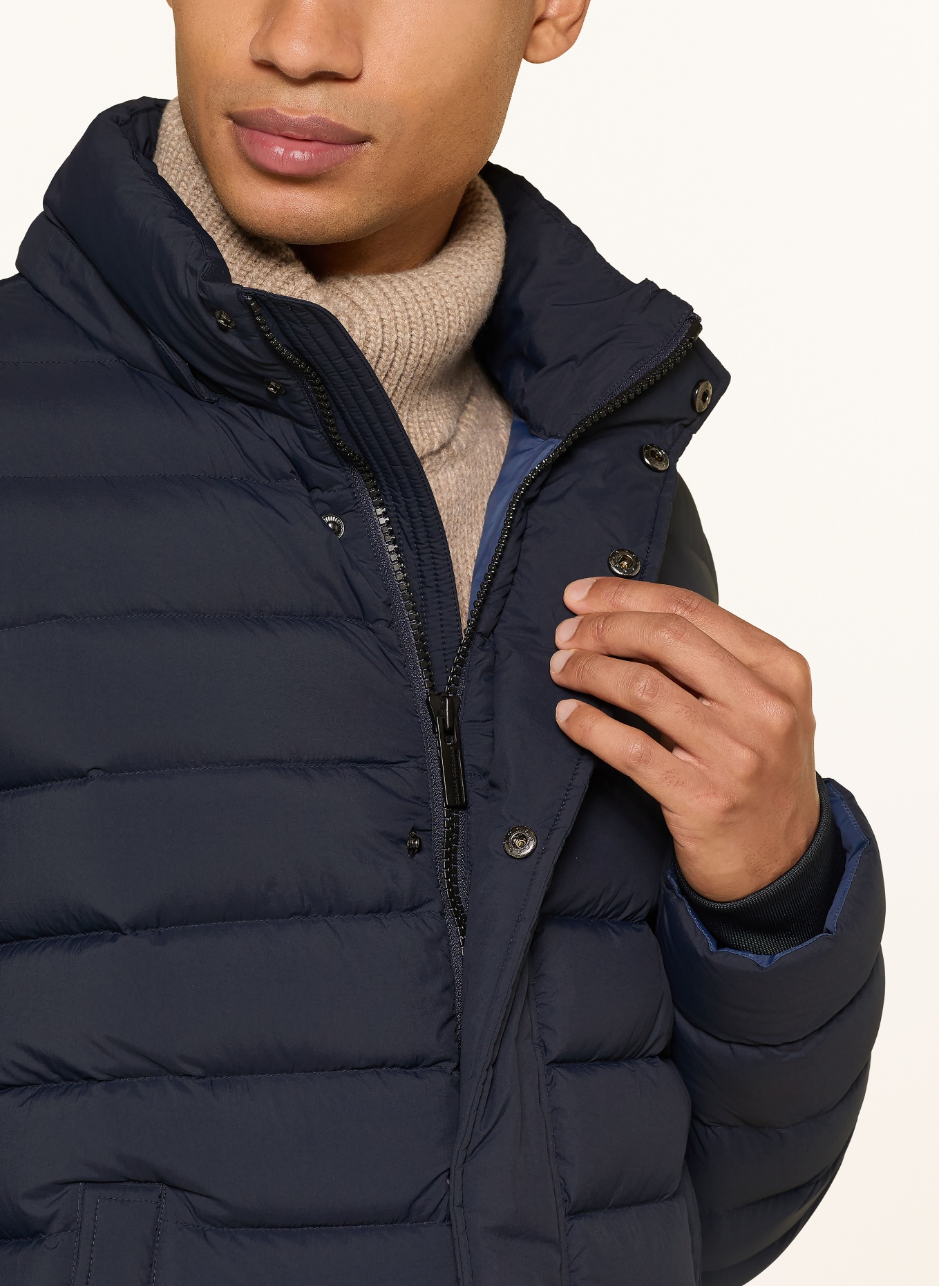 COLMAR Daunenjacke mit abnehmbarer Kapuze: DUNKELBLAU / DUNKELROT