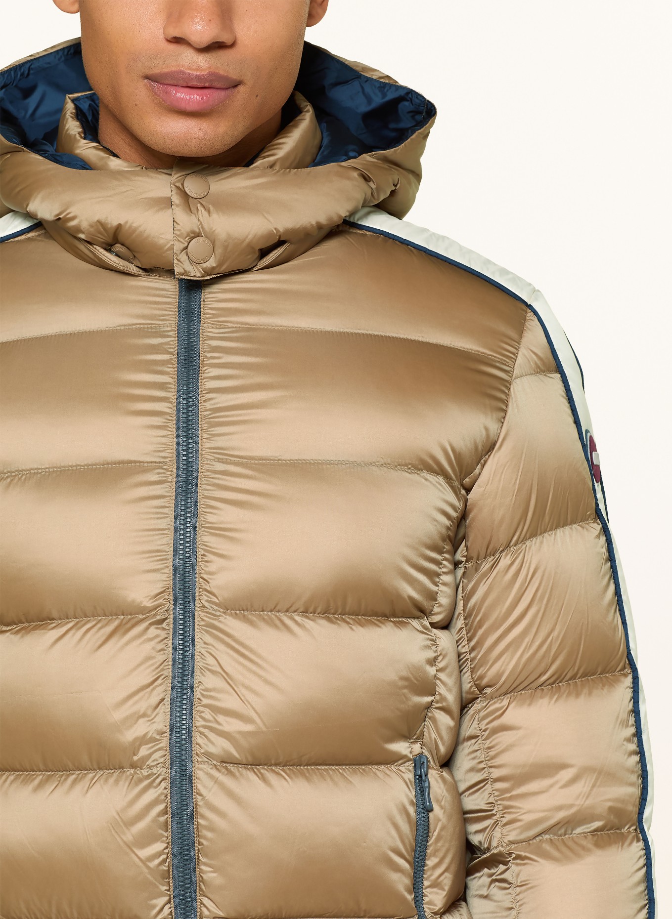 COLMAR Daunenjacke mit abnehmbarer Kapuze: HELLBRAUN / ECRU / DUNKELBLAU