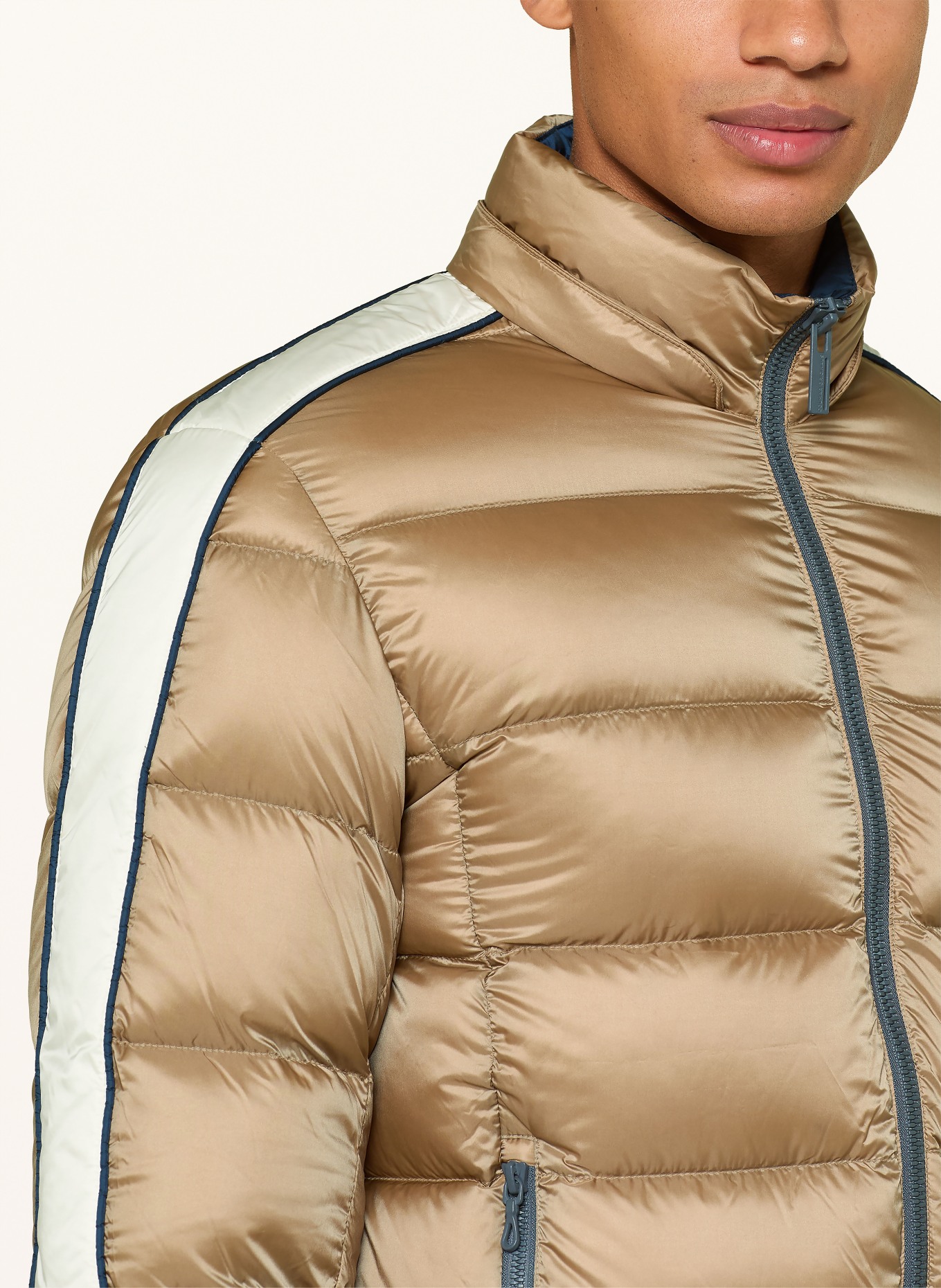 COLMAR Daunenjacke mit abnehmbarer Kapuze: HELLBRAUN / ECRU / DUNKELBLAU
