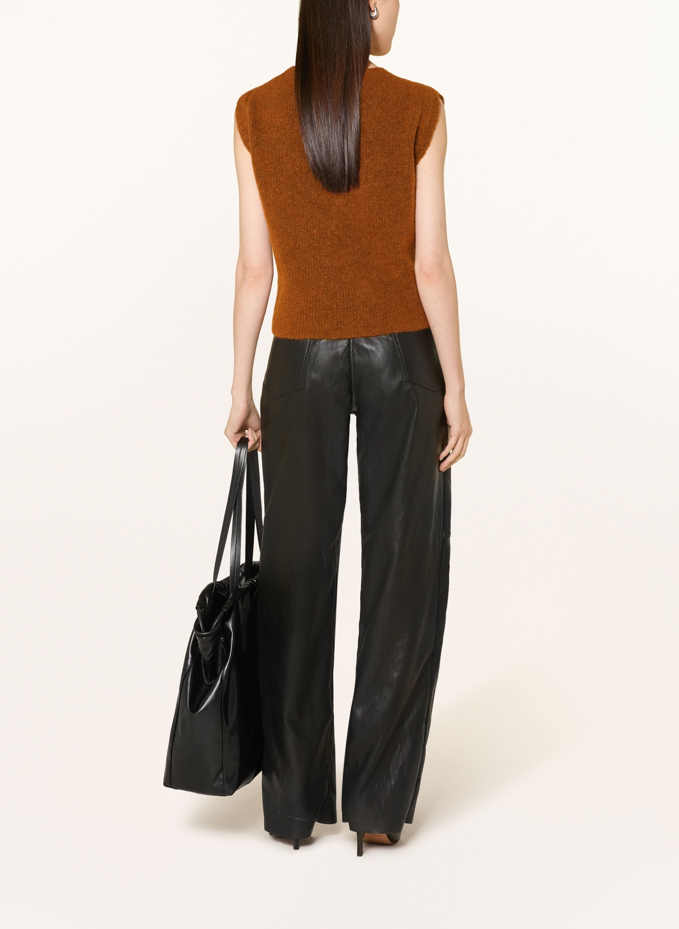 darling harbour Knitted vest with alpaca: COGNAC