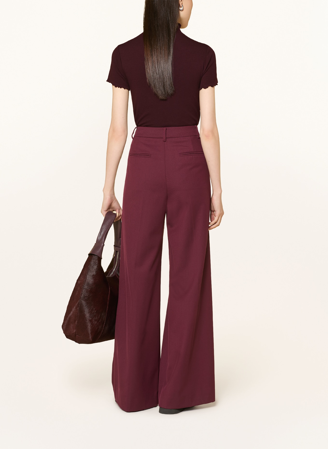darling harbour T-shirt: deep merlot