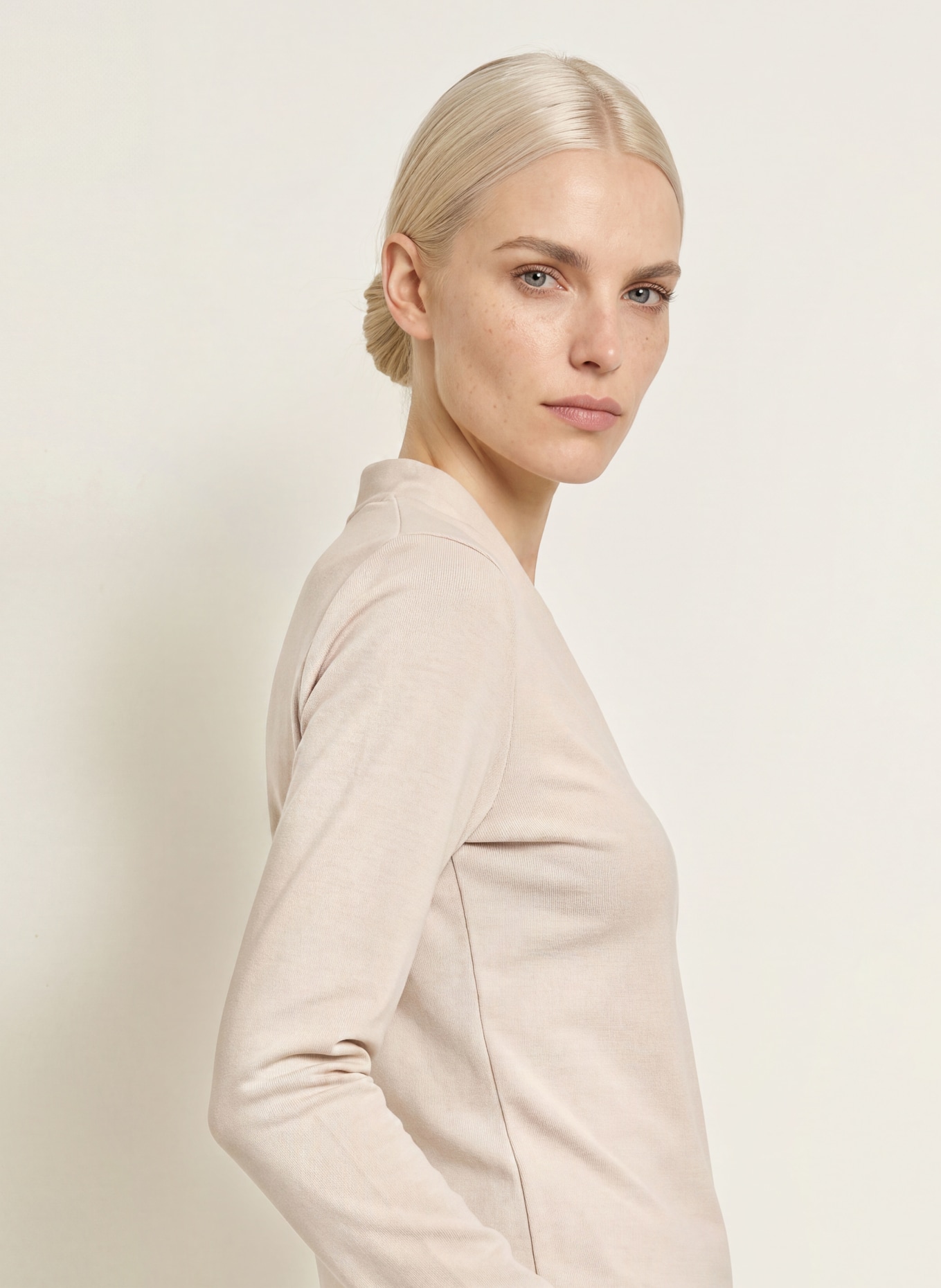 efixelle Long-sleeve shirt: BEIGE