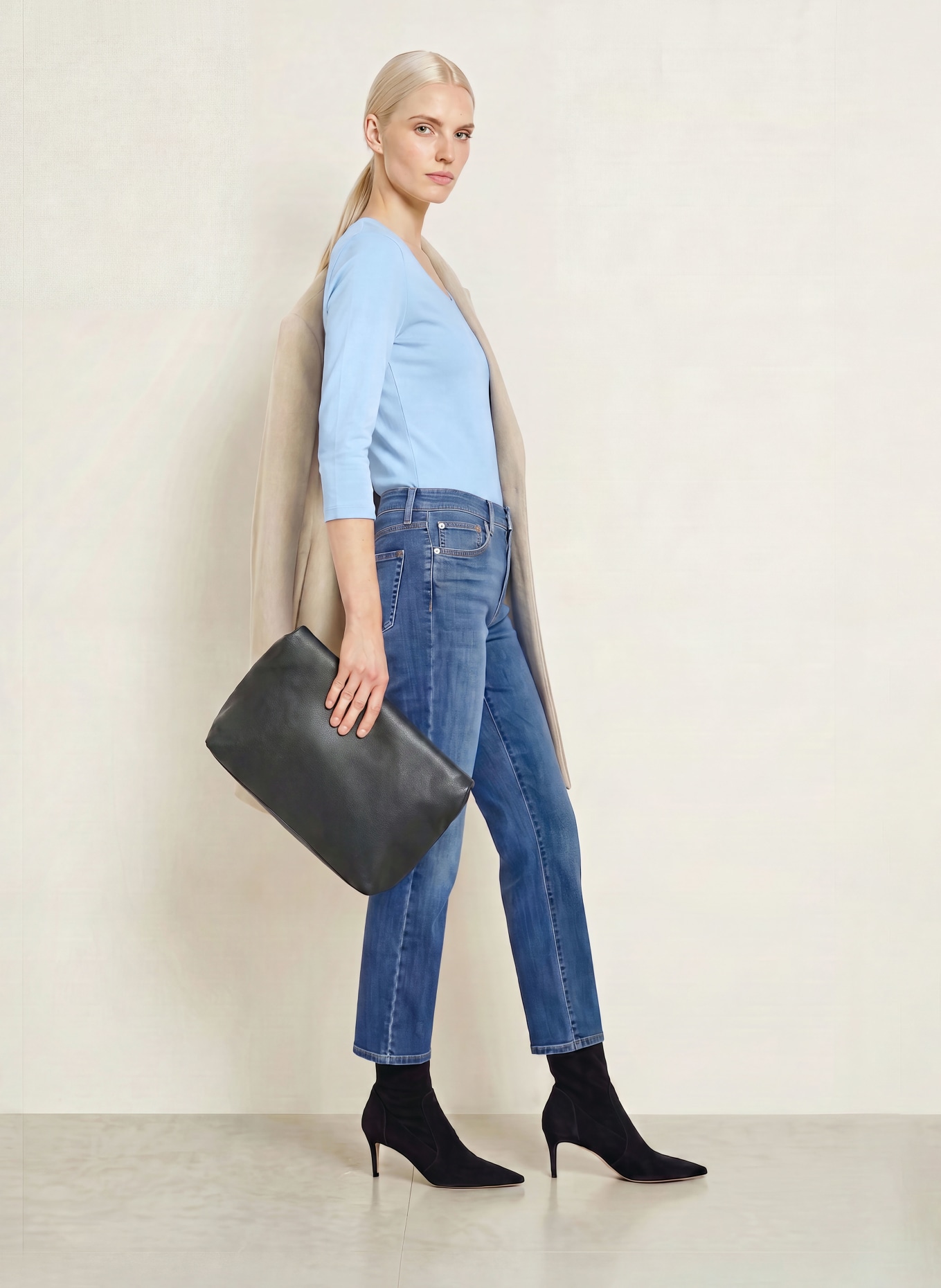 efixelle Shirt with 3/4 sleeves: LIGHT BLUE