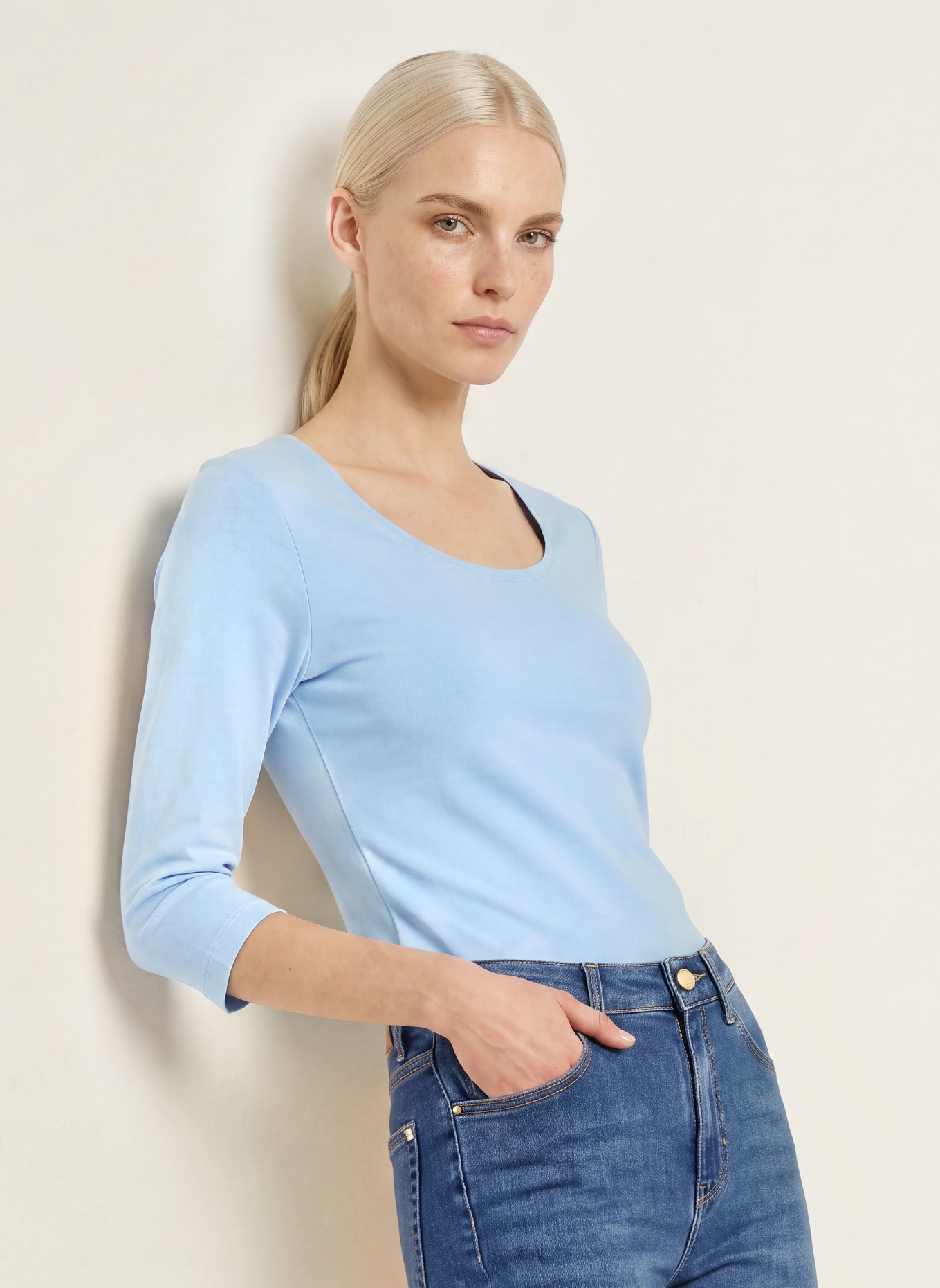 efixelle Shirt with 3/4 sleeves: LIGHT BLUE