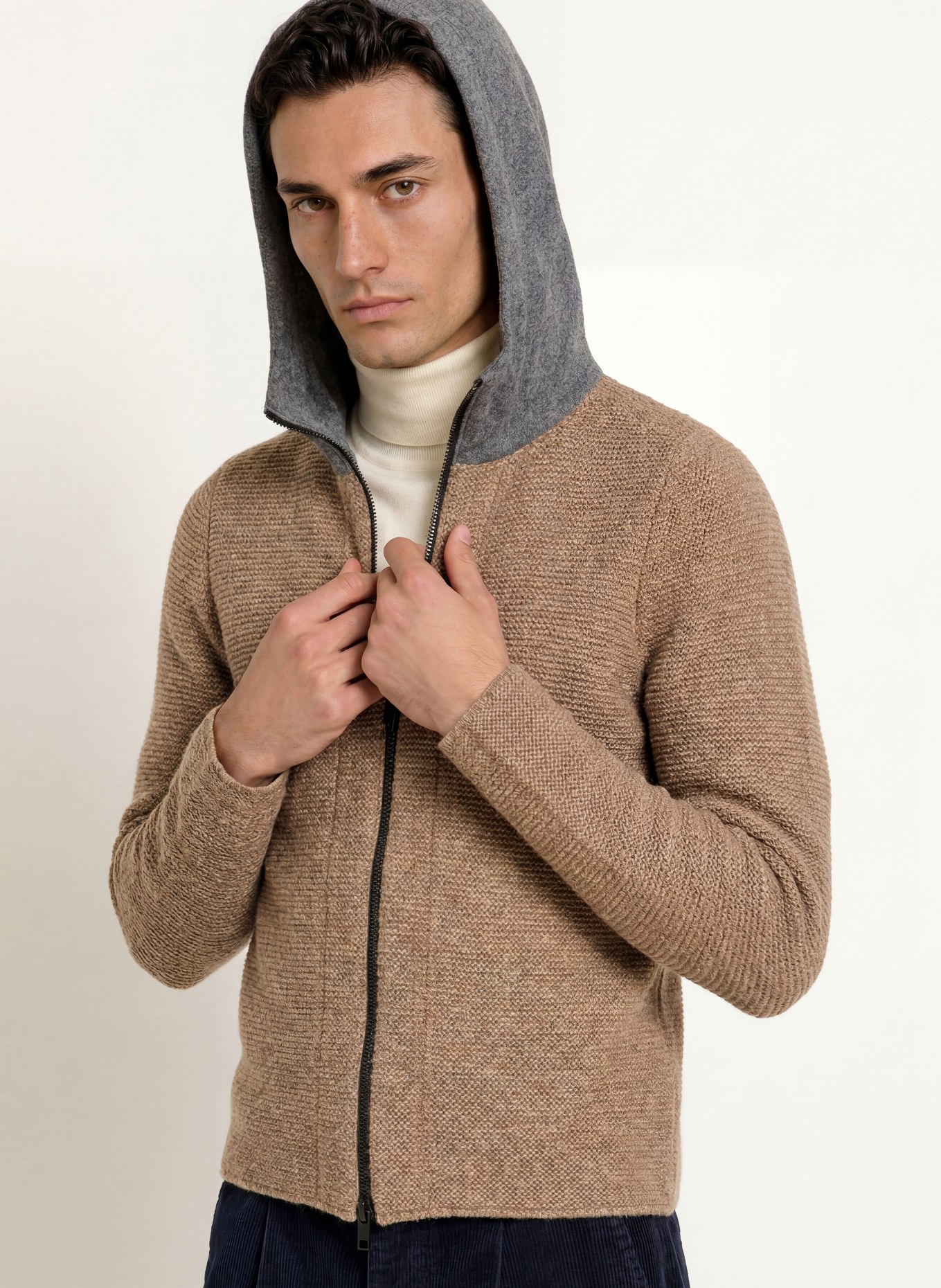 Grasegger Vest: TAUPE / DONKERGRIJS