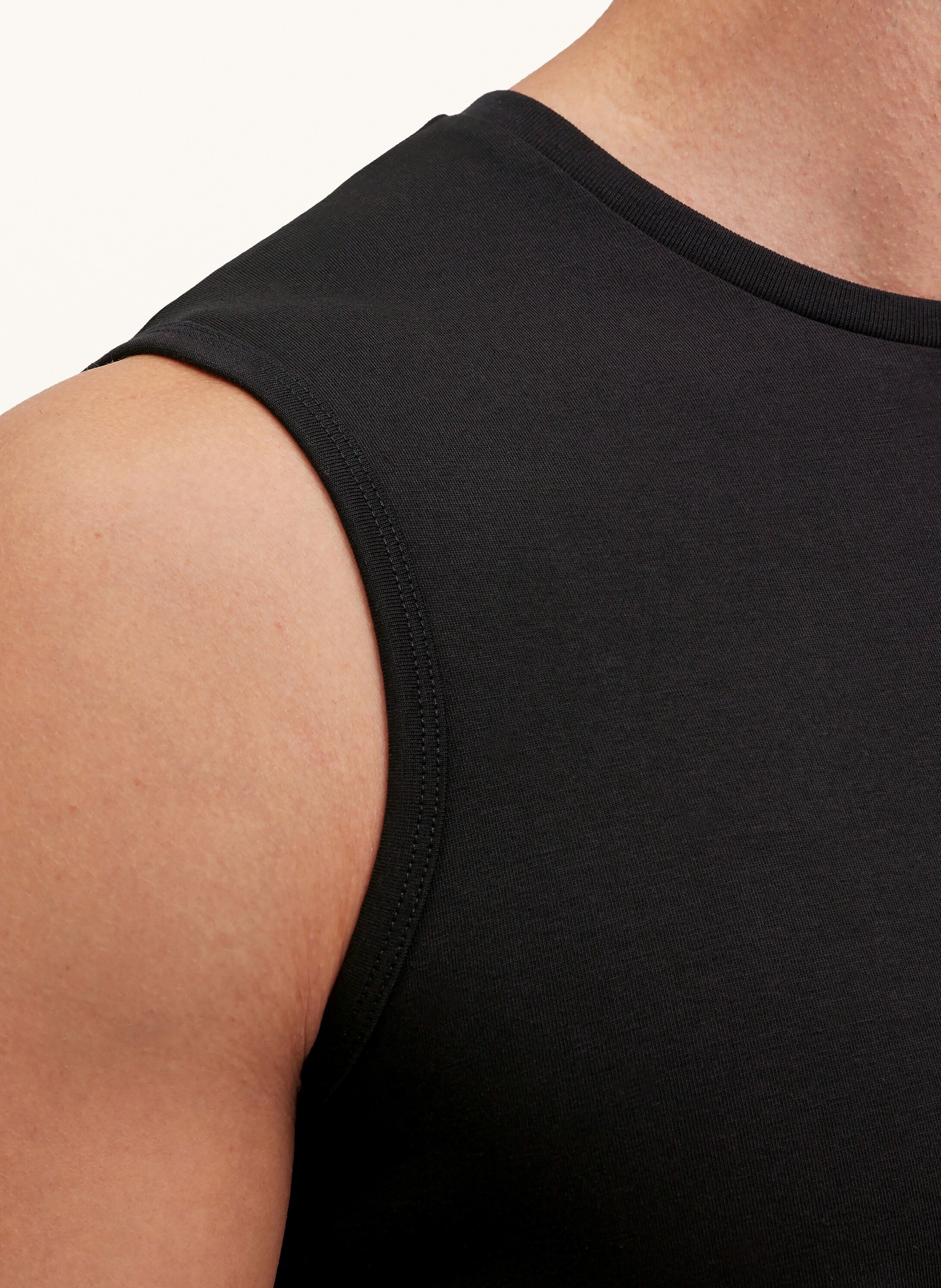 FALKE 2-Pack DAILY COMFORT Undershirts: BLACK