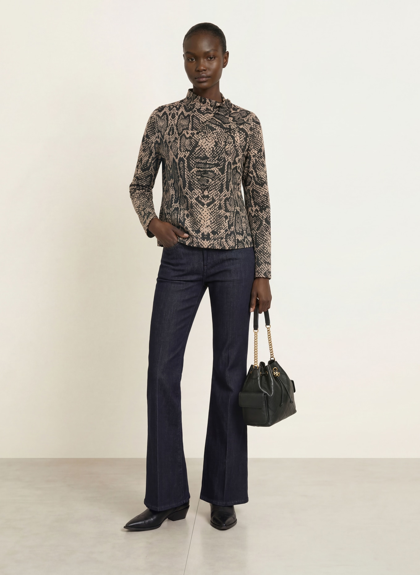 lilienfels Long-Sleeve: BEIGE / BLACK