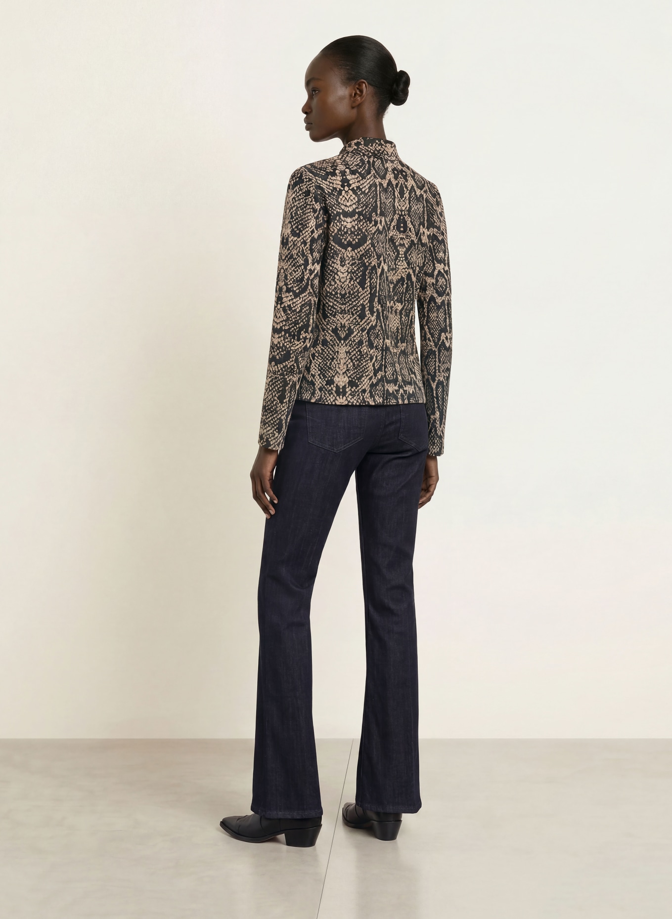lilienfels Long-Sleeve: BEIGE / BLACK