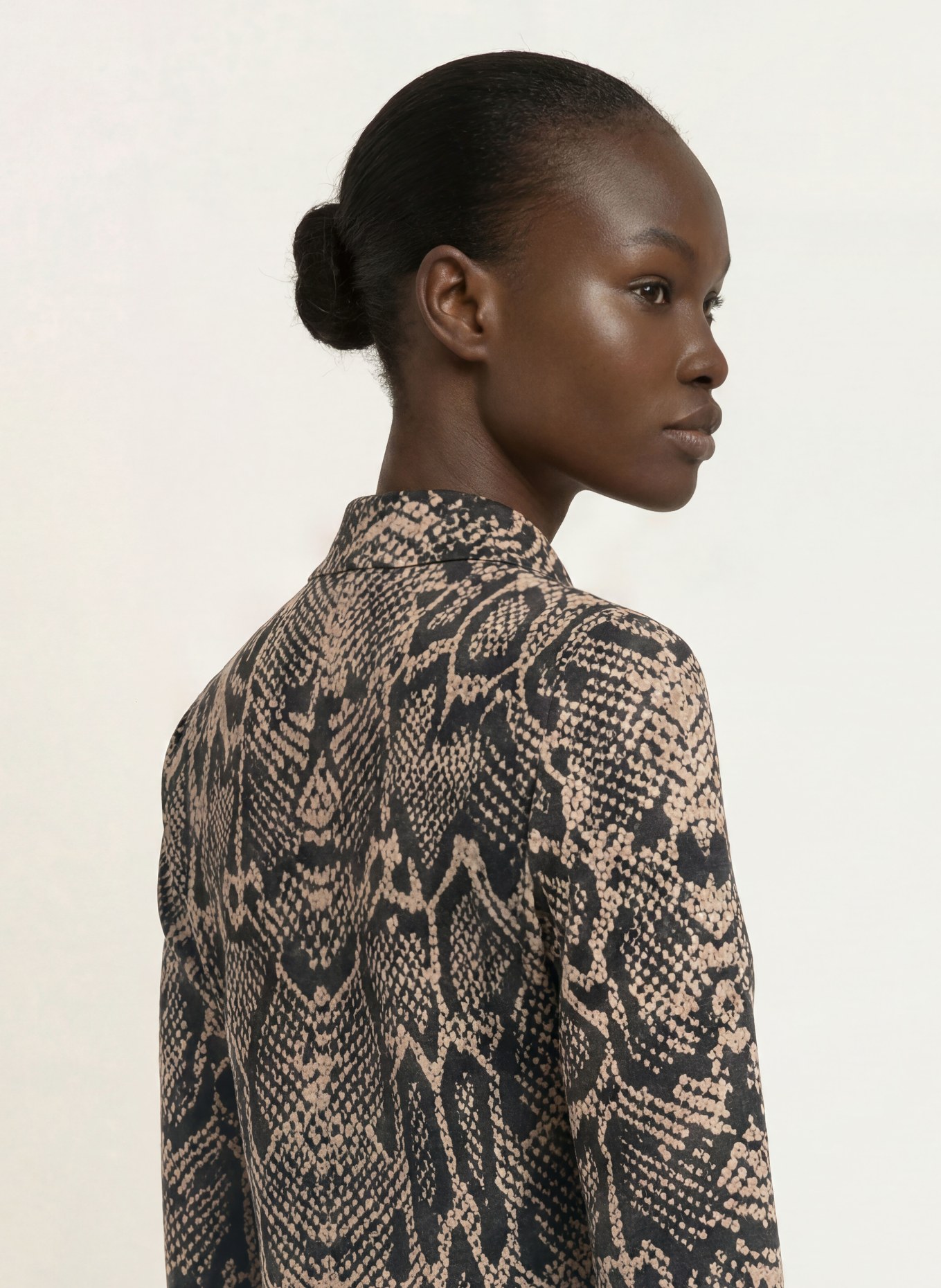lilienfels Long-Sleeve: BEIGE / BLACK