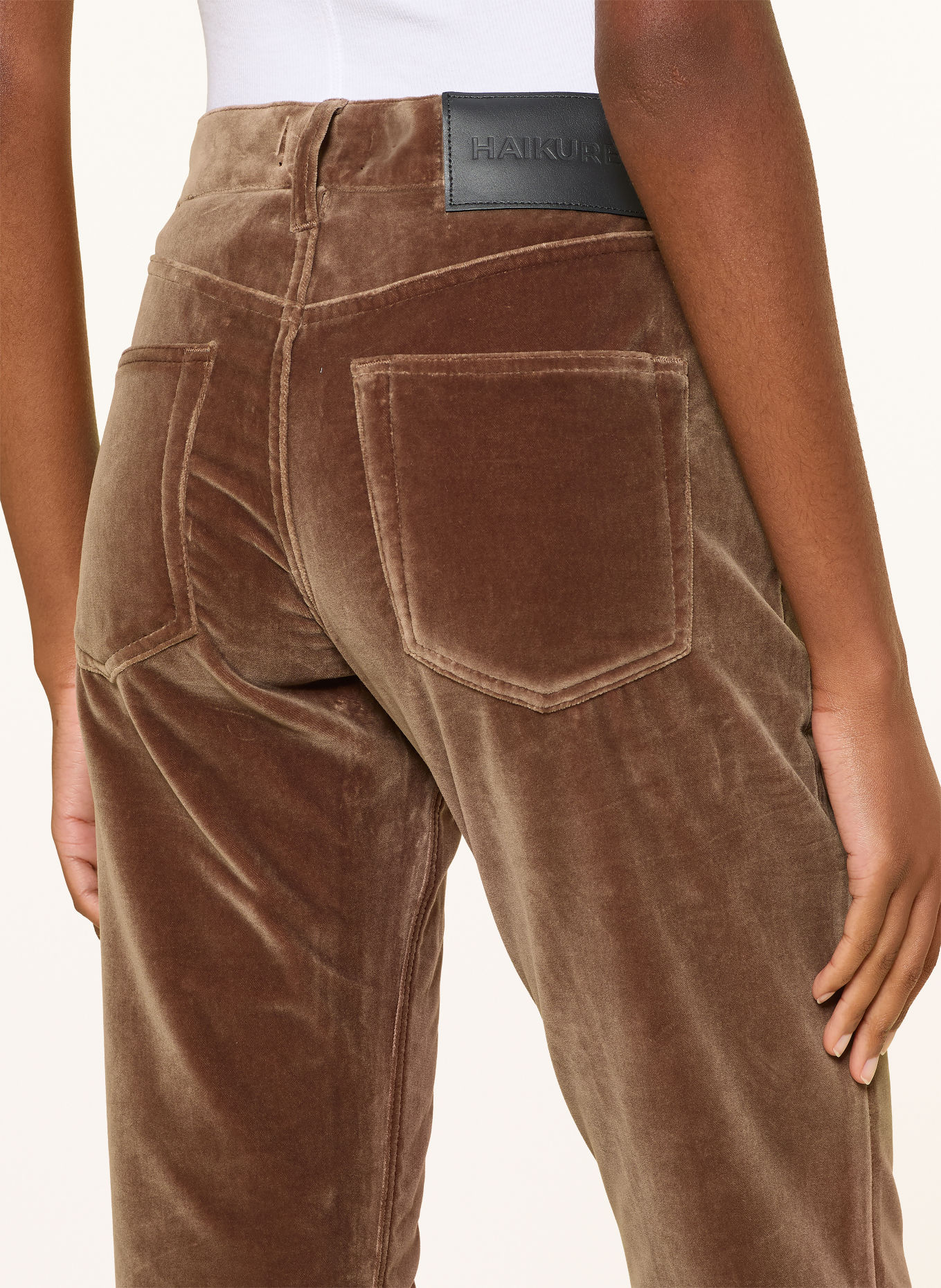 HAIKURE Pantalon bootcut CARLY en velours: MARRON
