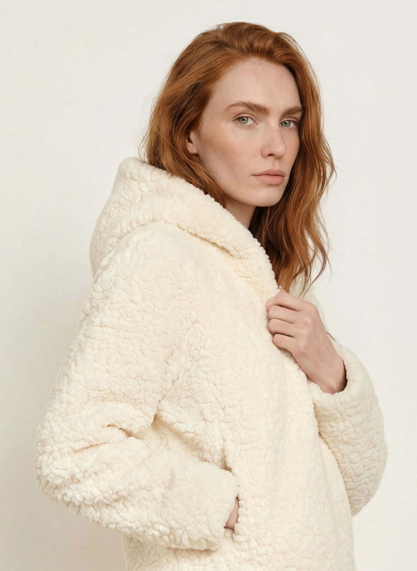 darling harbour Plush Jacket: OFFWHITE