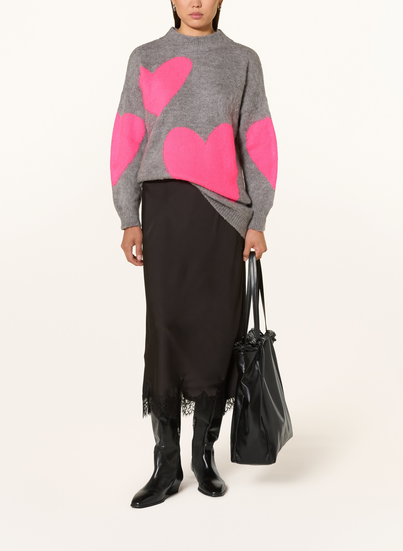 miss goodlife Alpaca Sweater: GRAY / PINK