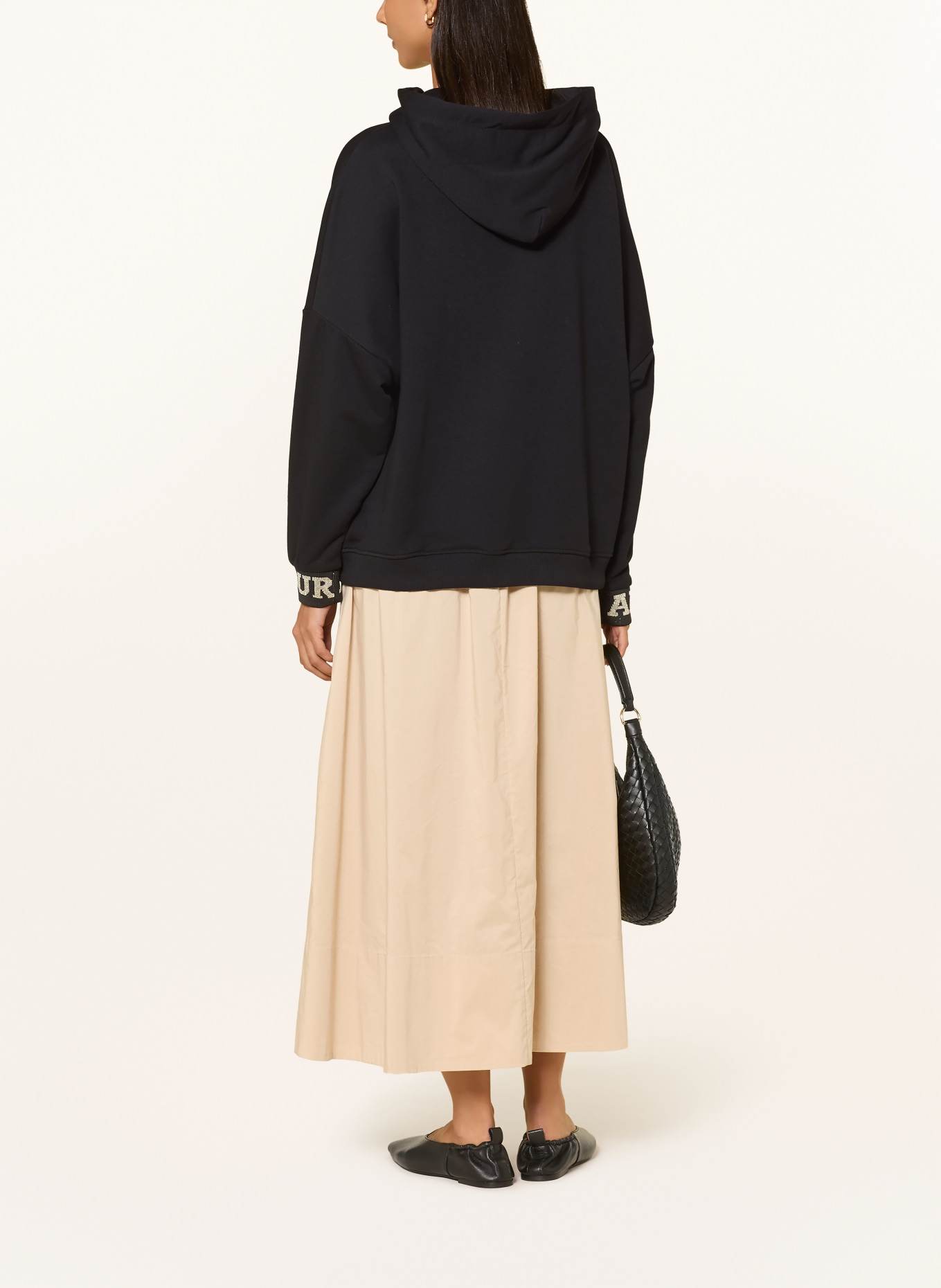 miss goodlife Oversized hoodie with sequins: BLACK / GOLD