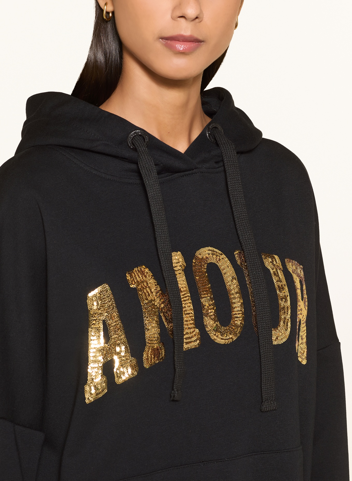 miss goodlife Oversized hoodie with sequins: BLACK / GOLD