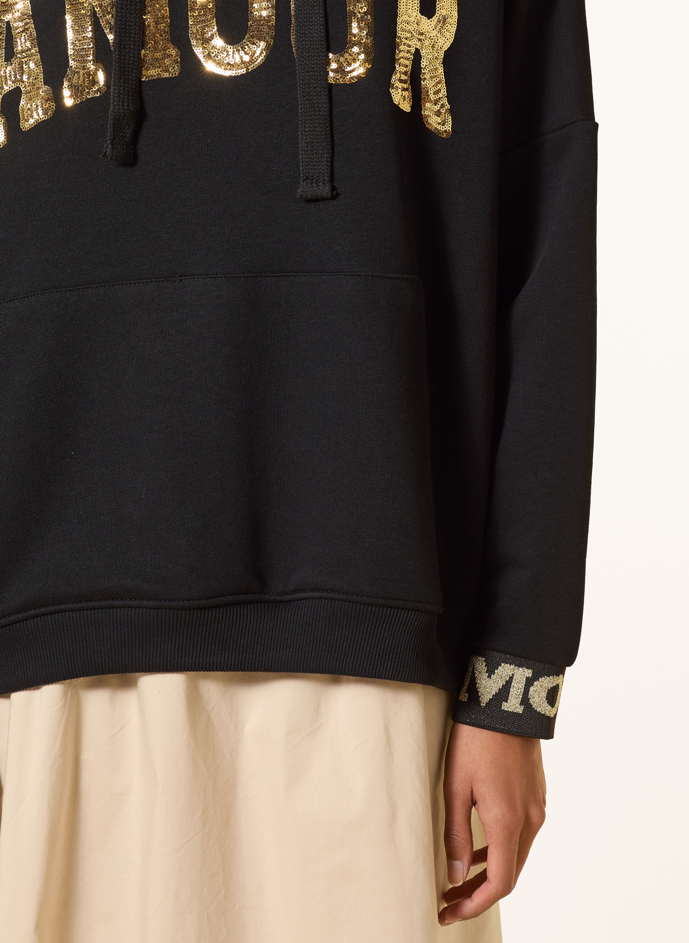 miss goodlife Oversized hoodie with sequins: BLACK / GOLD