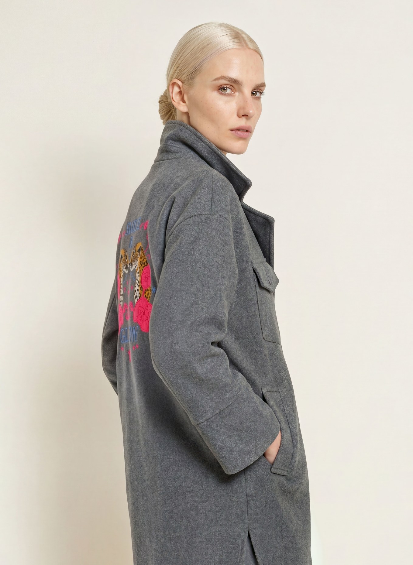 miss goodlife Mantel: GRAU / PINK / BLAU