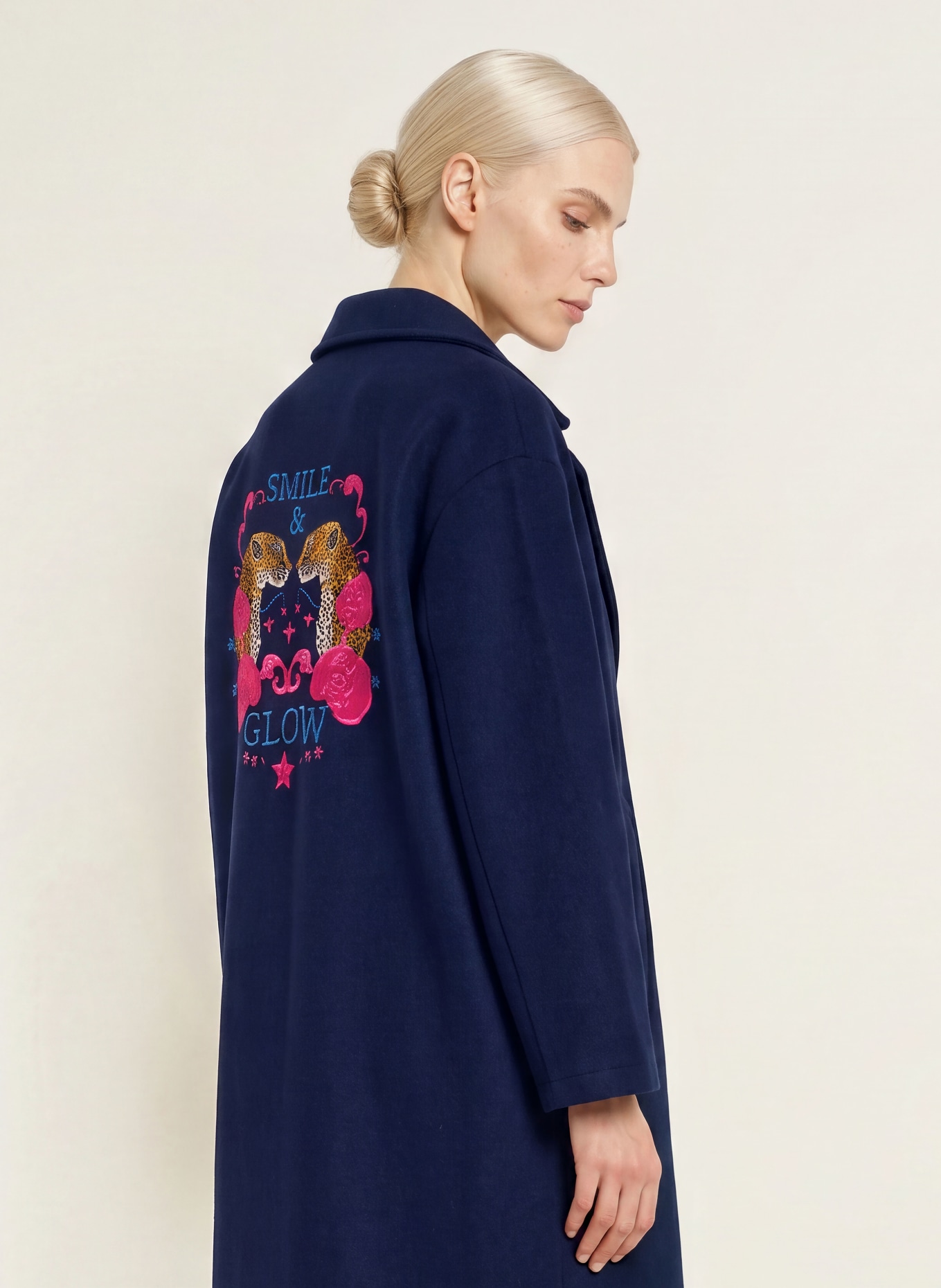 miss goodlife Coat: DARK BLUE / PINK