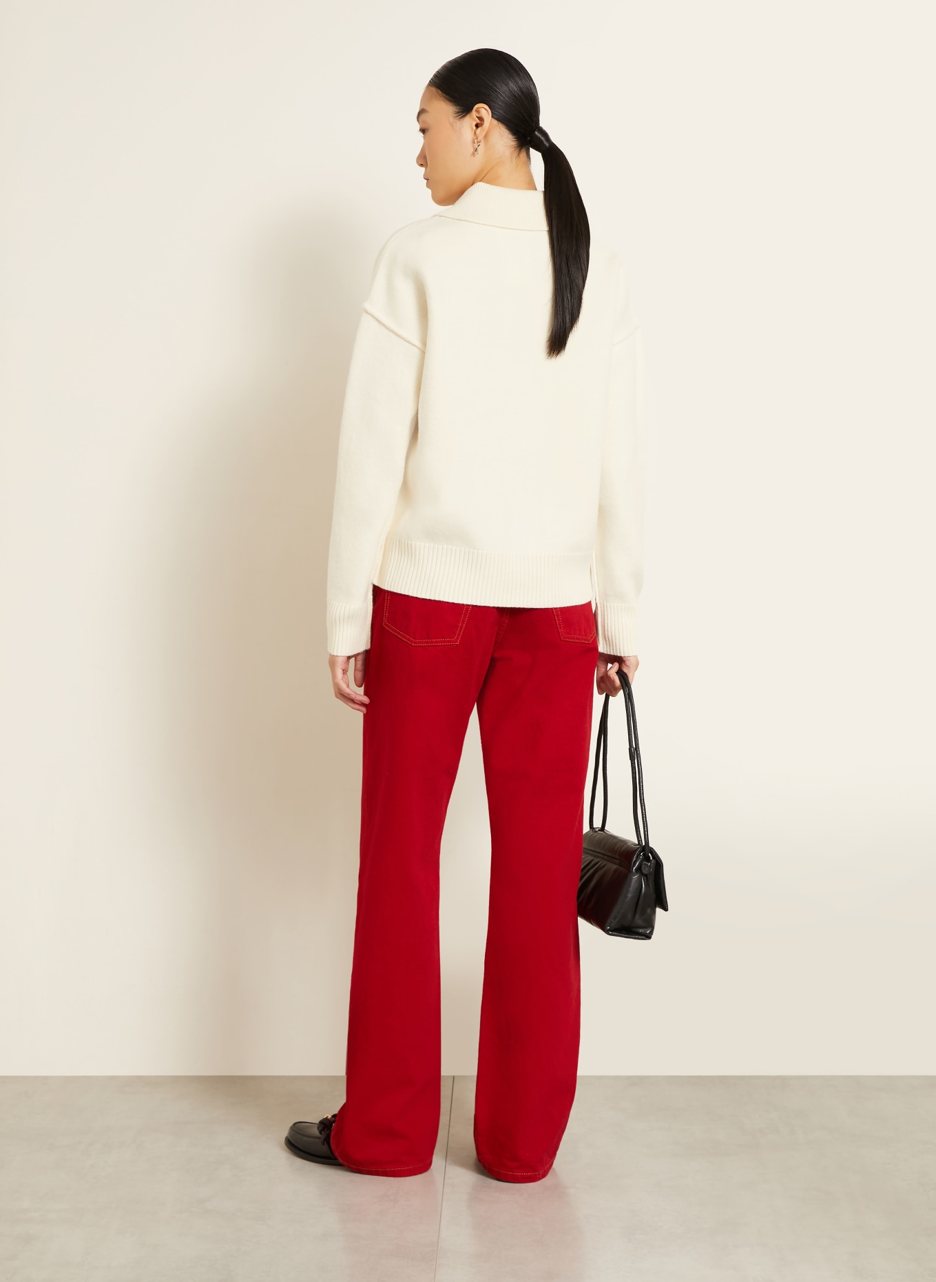 AMI PARIS Pullover: ECRU / SCHWARZ