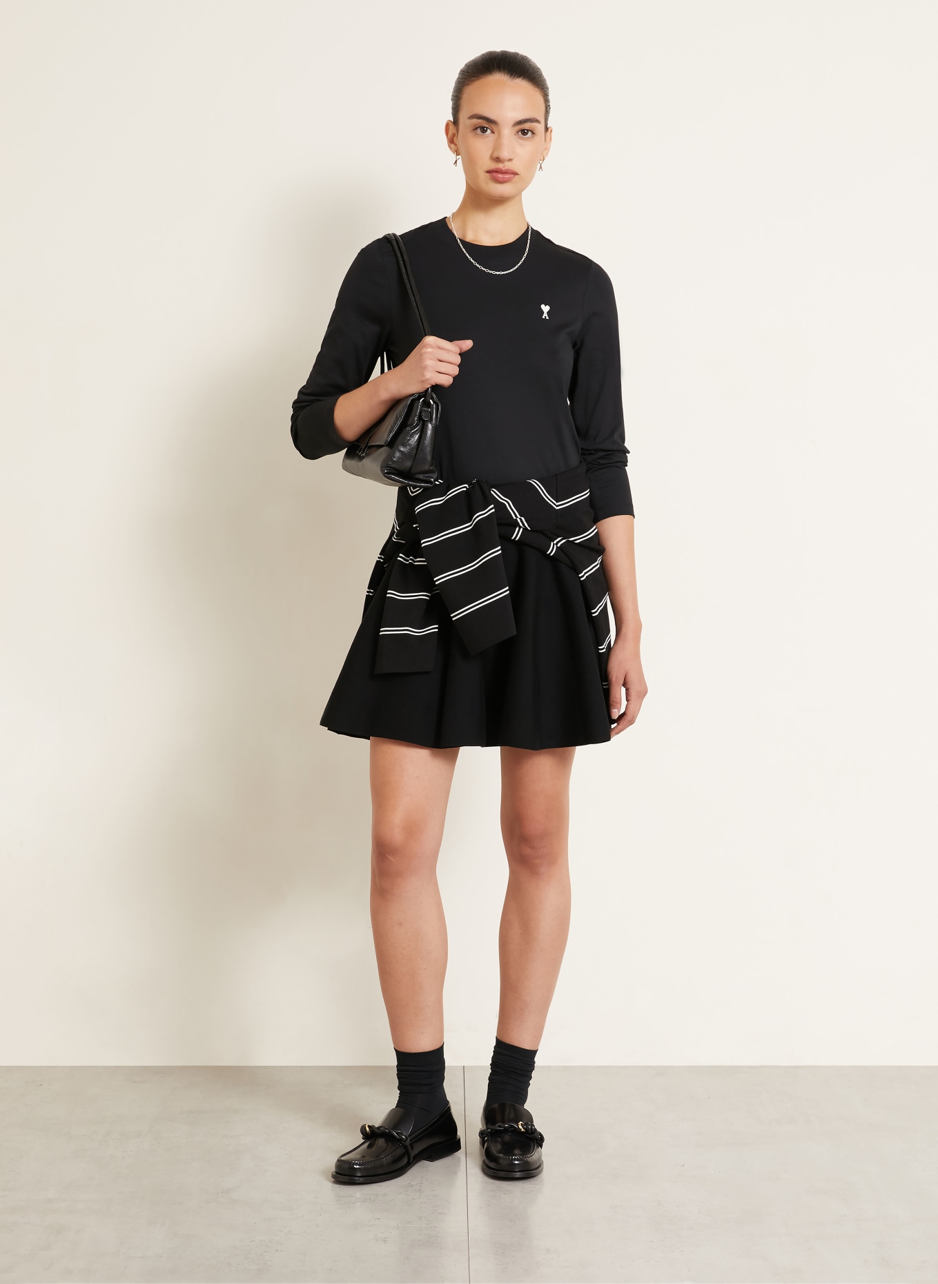 AMI PARIS Strickrock: SCHWARZ