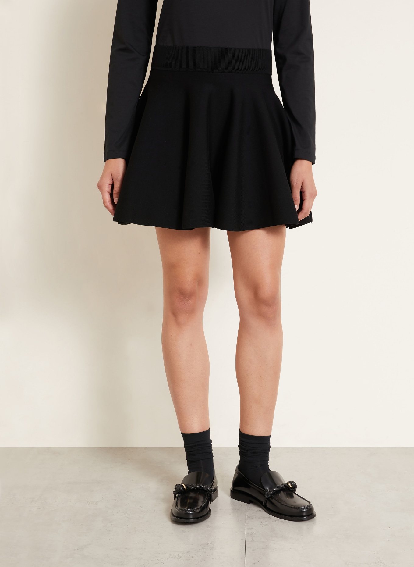 AMI PARIS Strickrock: SCHWARZ