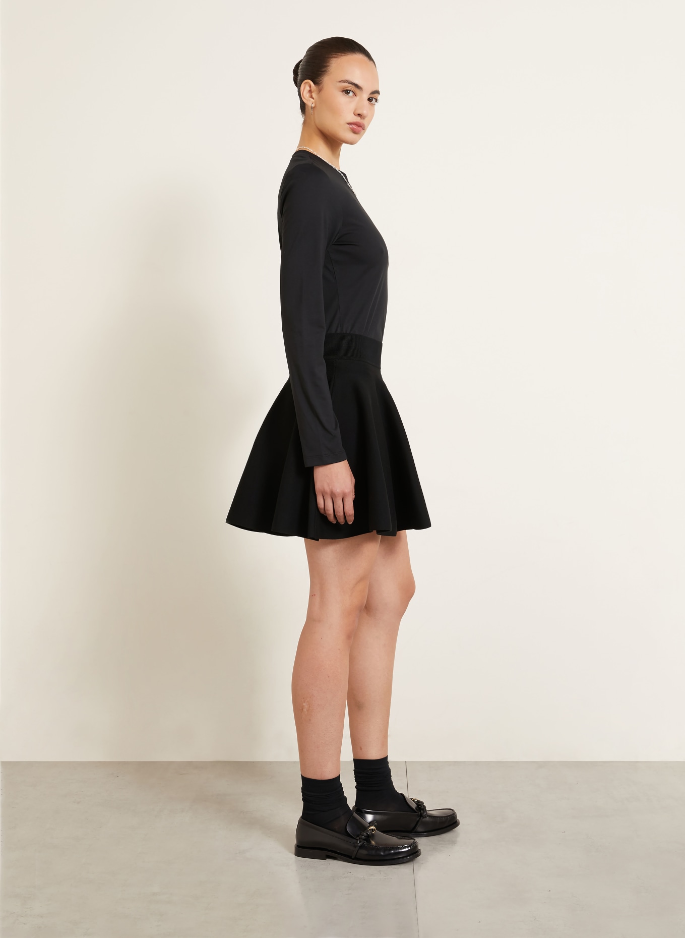 AMI PARIS Strickrock: SCHWARZ