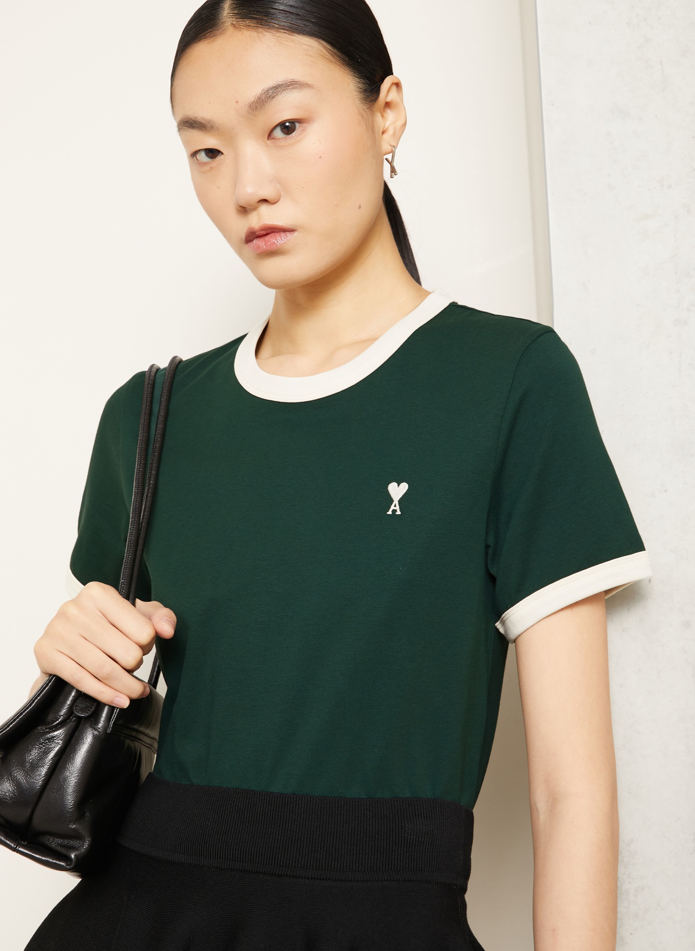 AMI PARIS T-Shirt: DUNKELGRÜN / CREME