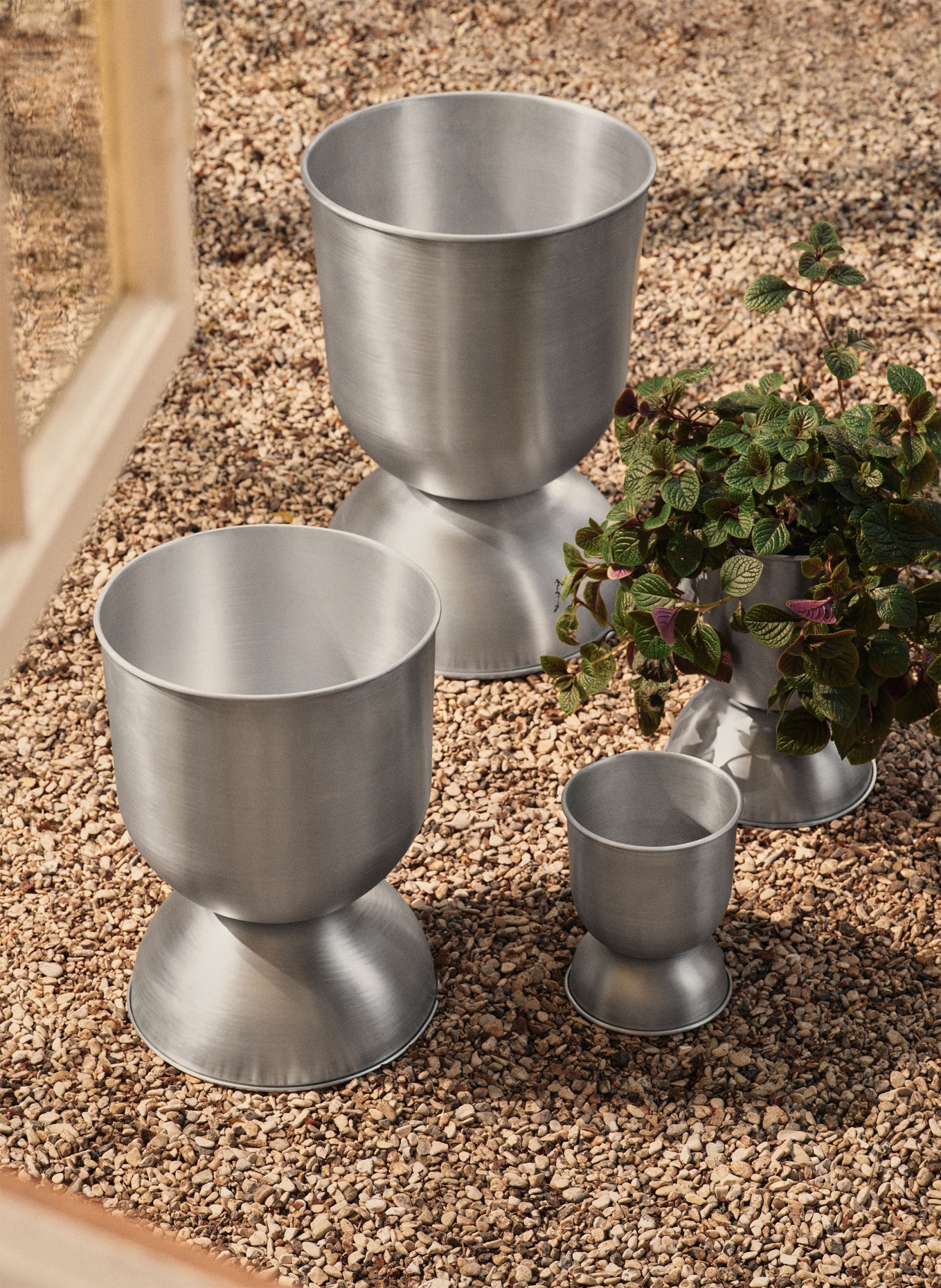 Ferm LIVING HOURGLASS SMALL Flowerpot: SILVER