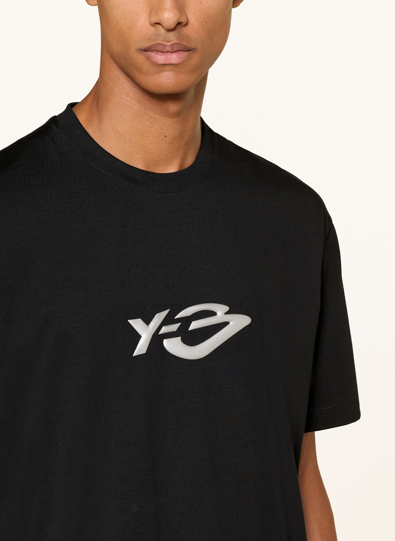 Y-3 Tričko LIQUID LOGO: ČERNÁ / STŘÍBRNÁ