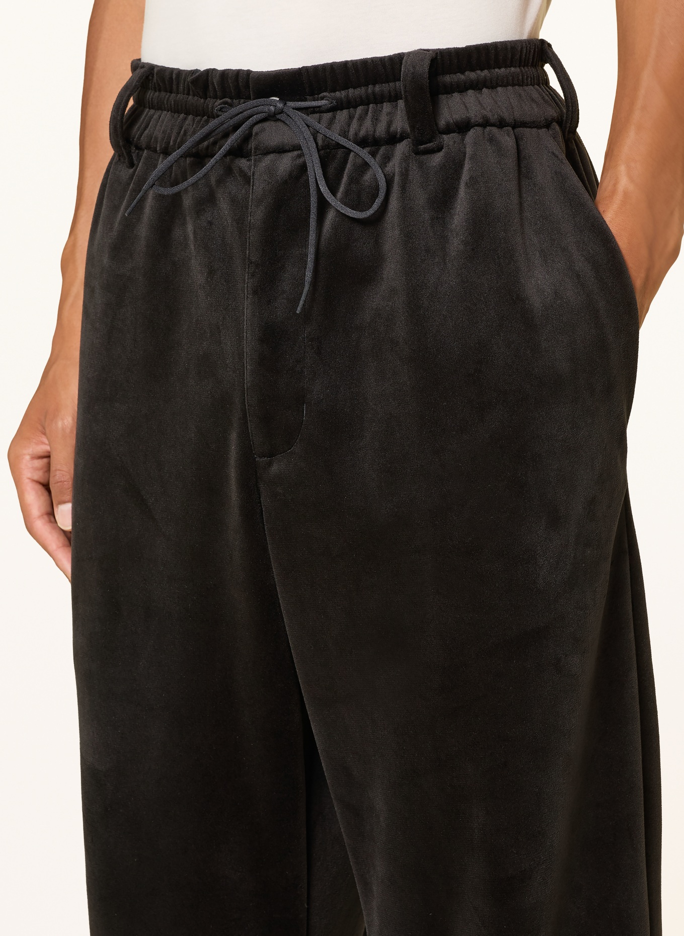 Y-3 Pantaloni în stil jogging, croială largă, din catifea: NEGRU
