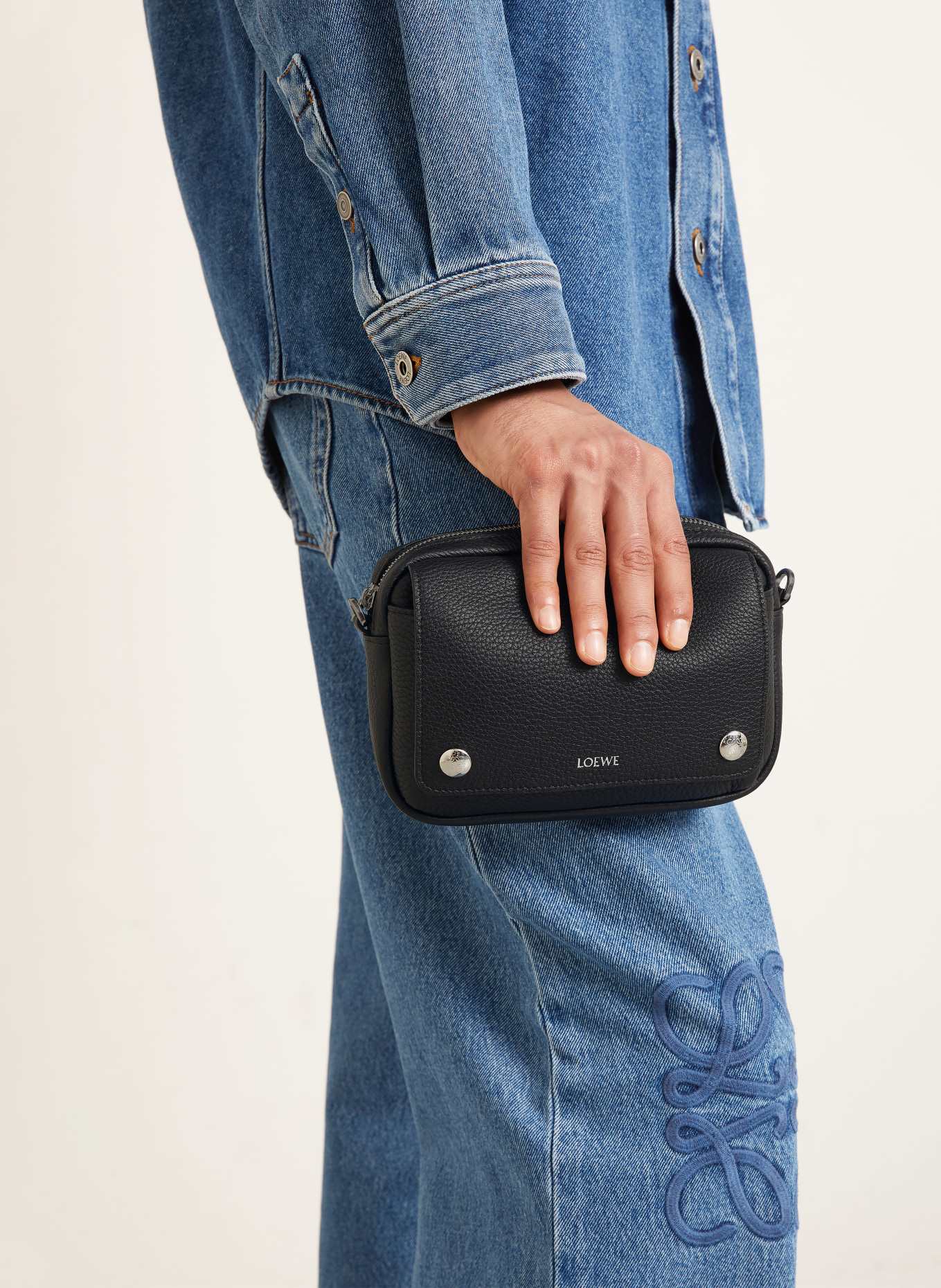 LOEWE PEBBLE SMALL Shoulder bag: BLACK