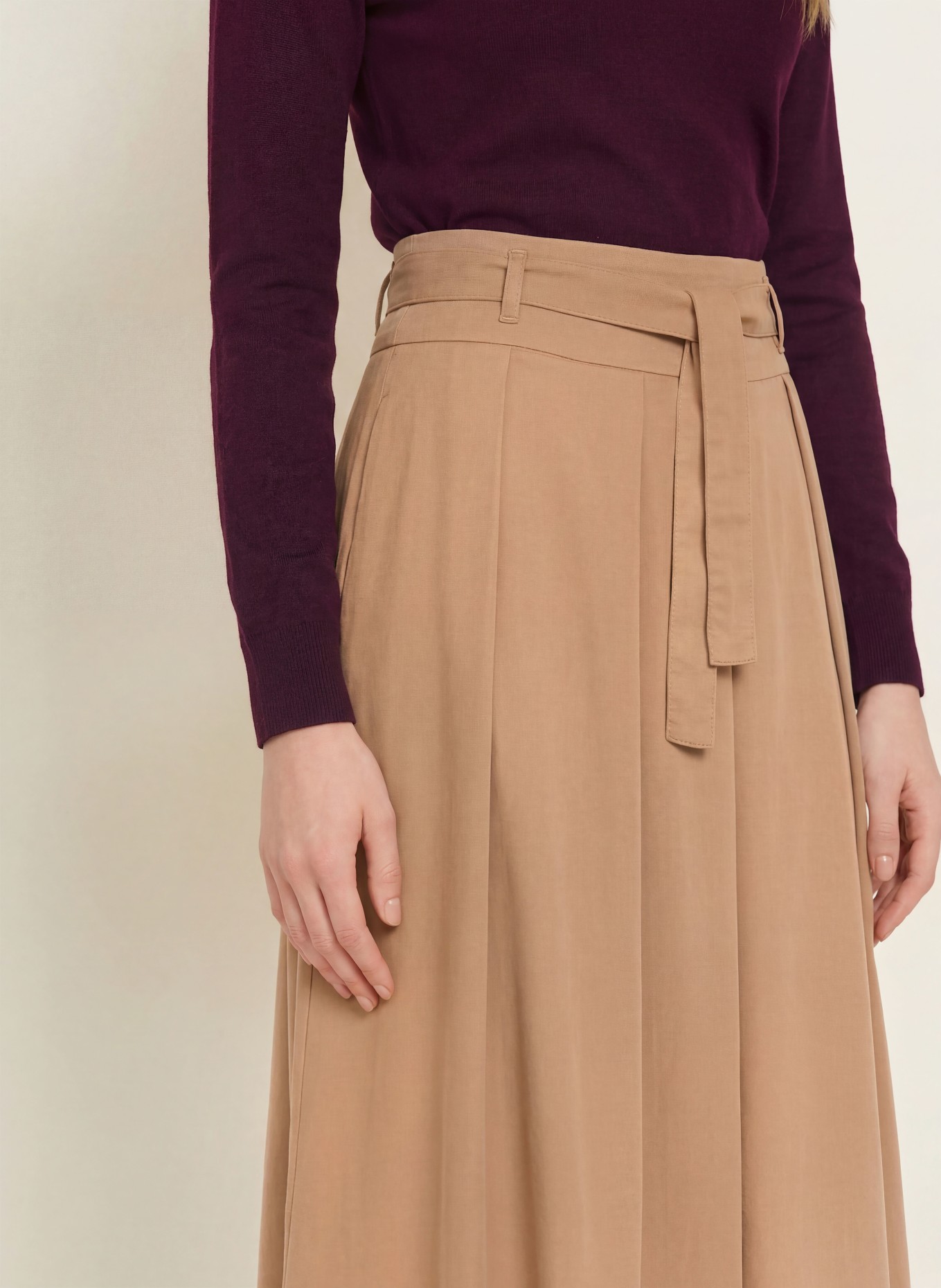 monari Pleated skirt: BEIGE