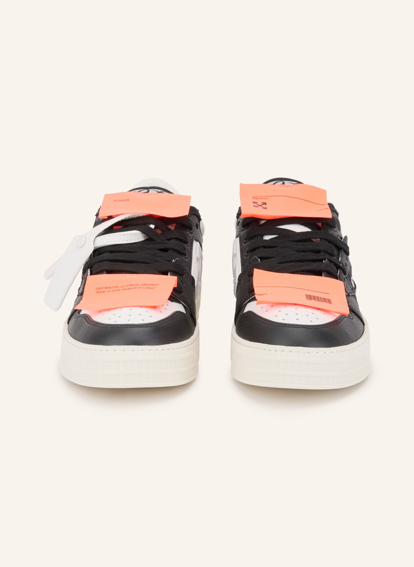 Off-White Sneaker 3.0 COURT: SCHWARZ / NEONROT / WEISS