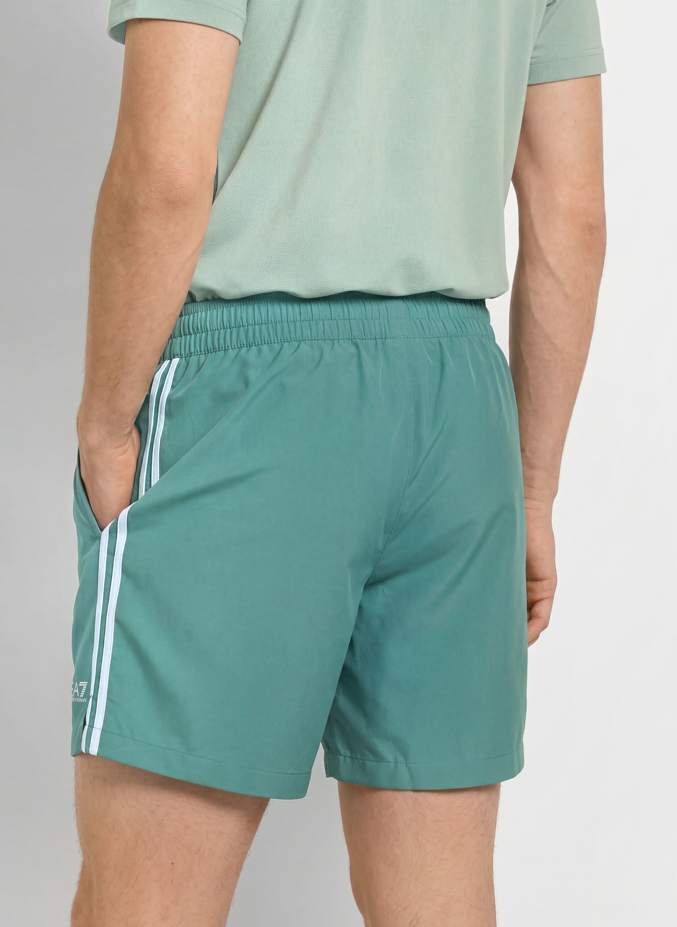 EA7 EMPORIO ARMANI Tennisshorts TENNIS PRO: GRÜN / WEISS