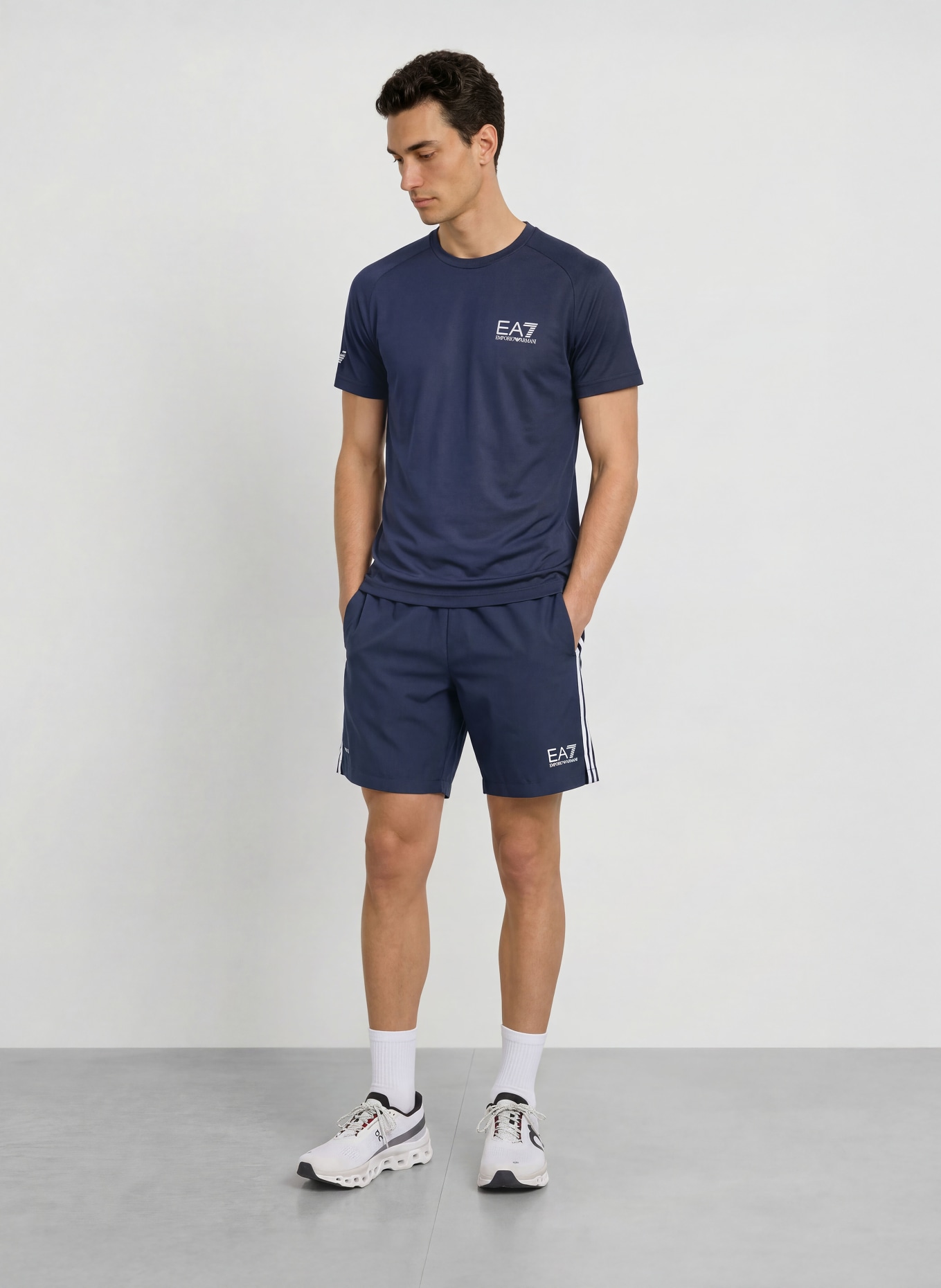 EA7 EMPORIO ARMANI Tennisshorts TENNIS PRO: DUNKELBLAU / WEISS