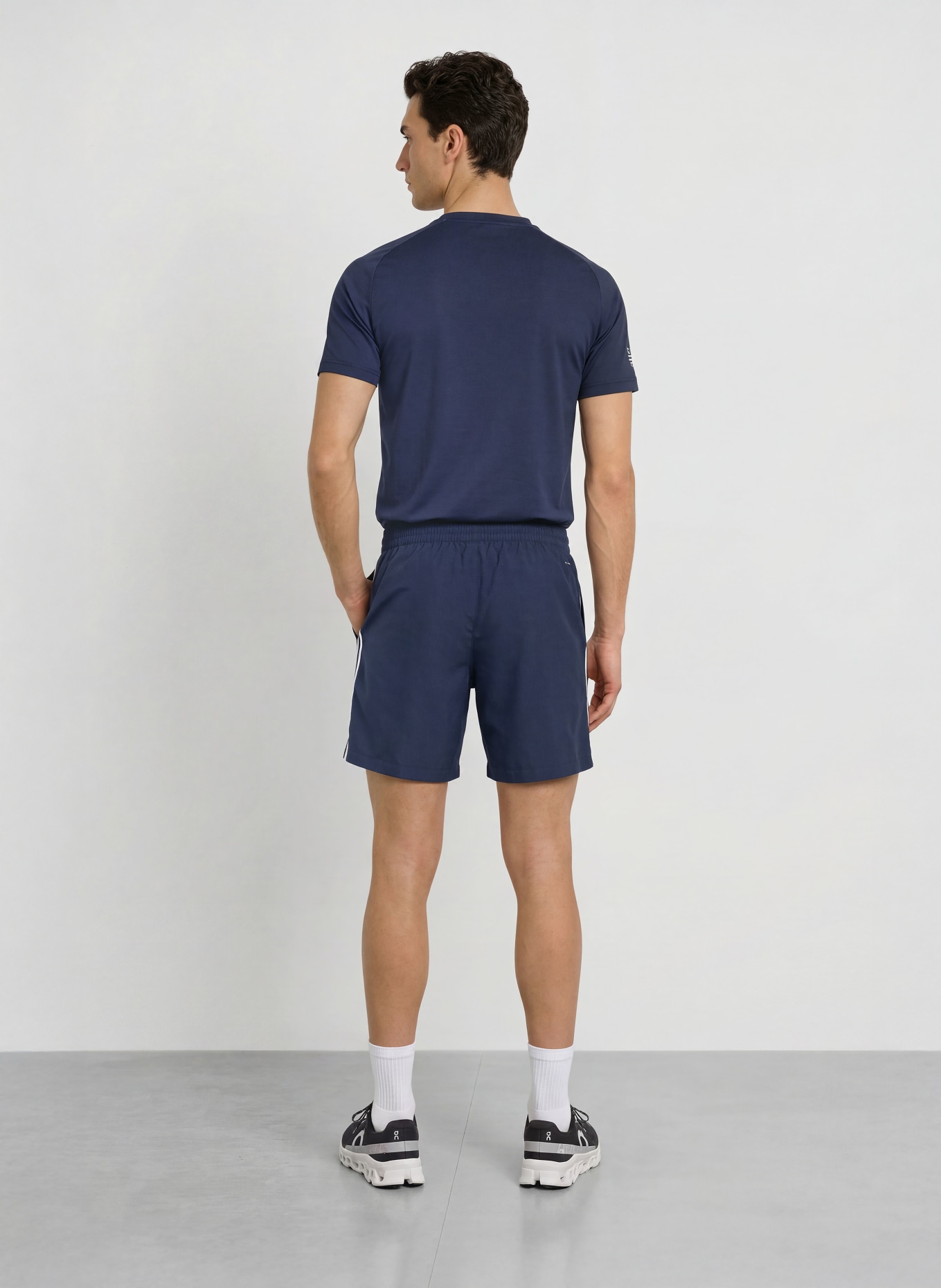 EA7 EMPORIO ARMANI Tennisshorts TENNIS PRO: DUNKELBLAU / WEISS