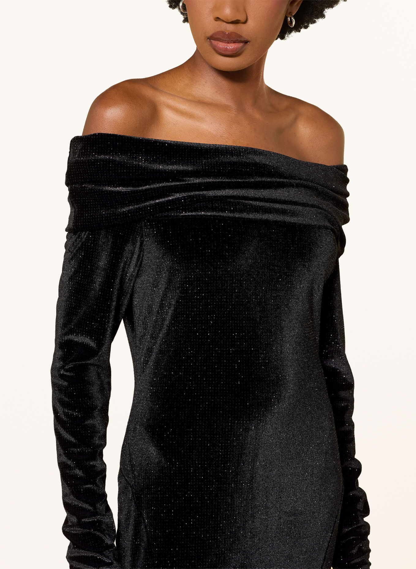 ESSENTIEL ANTWERP Off-Shoulder-Kleid KELLISSIMO aus Samt: SCHWARZ