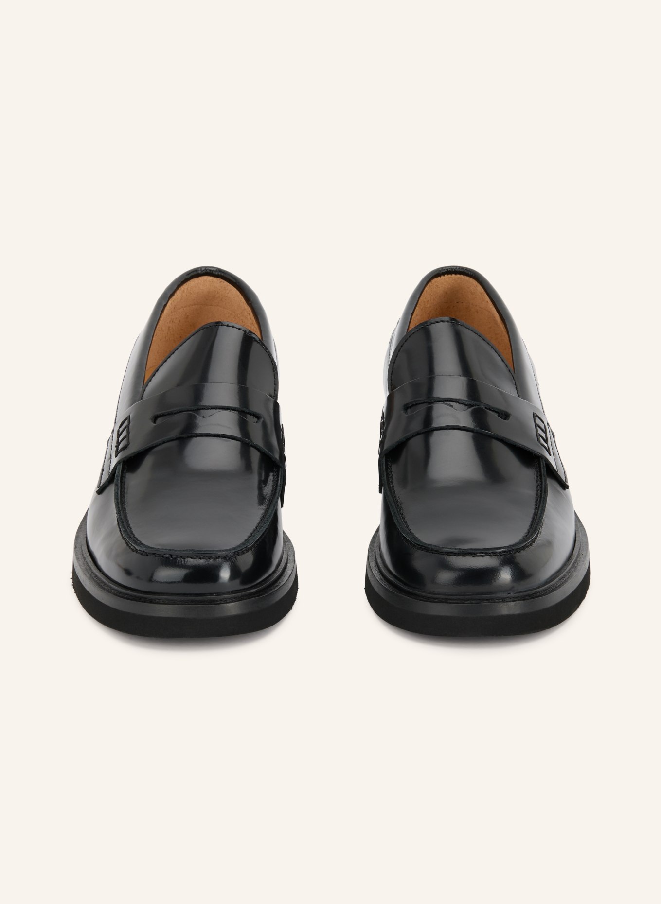 MRS & HUGS Pennyloafer: ZWART