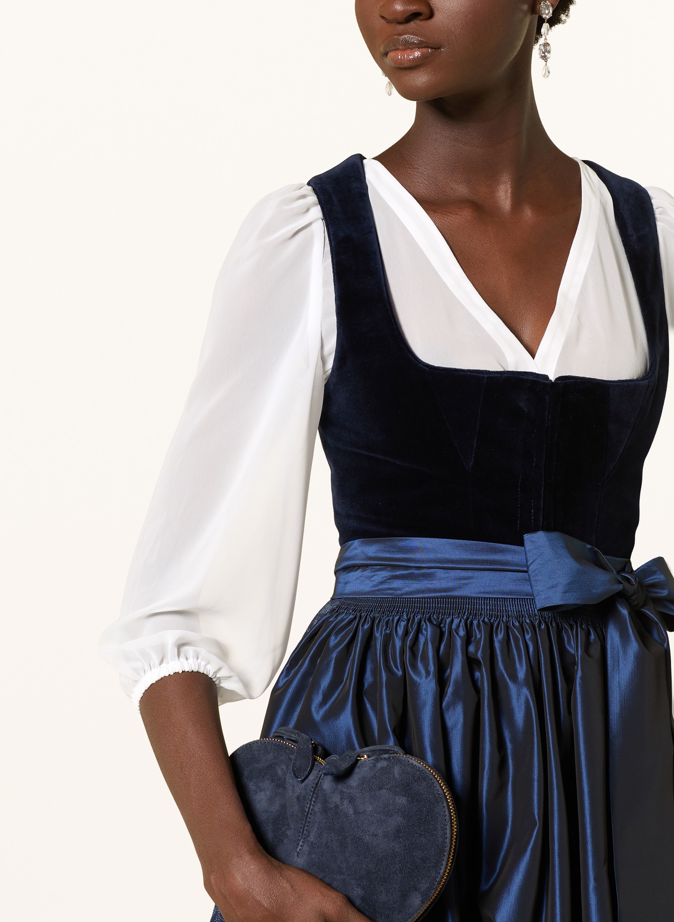 AlpenHERZ Dirndlbluse LOU mit 3/4-Arm: WEISS